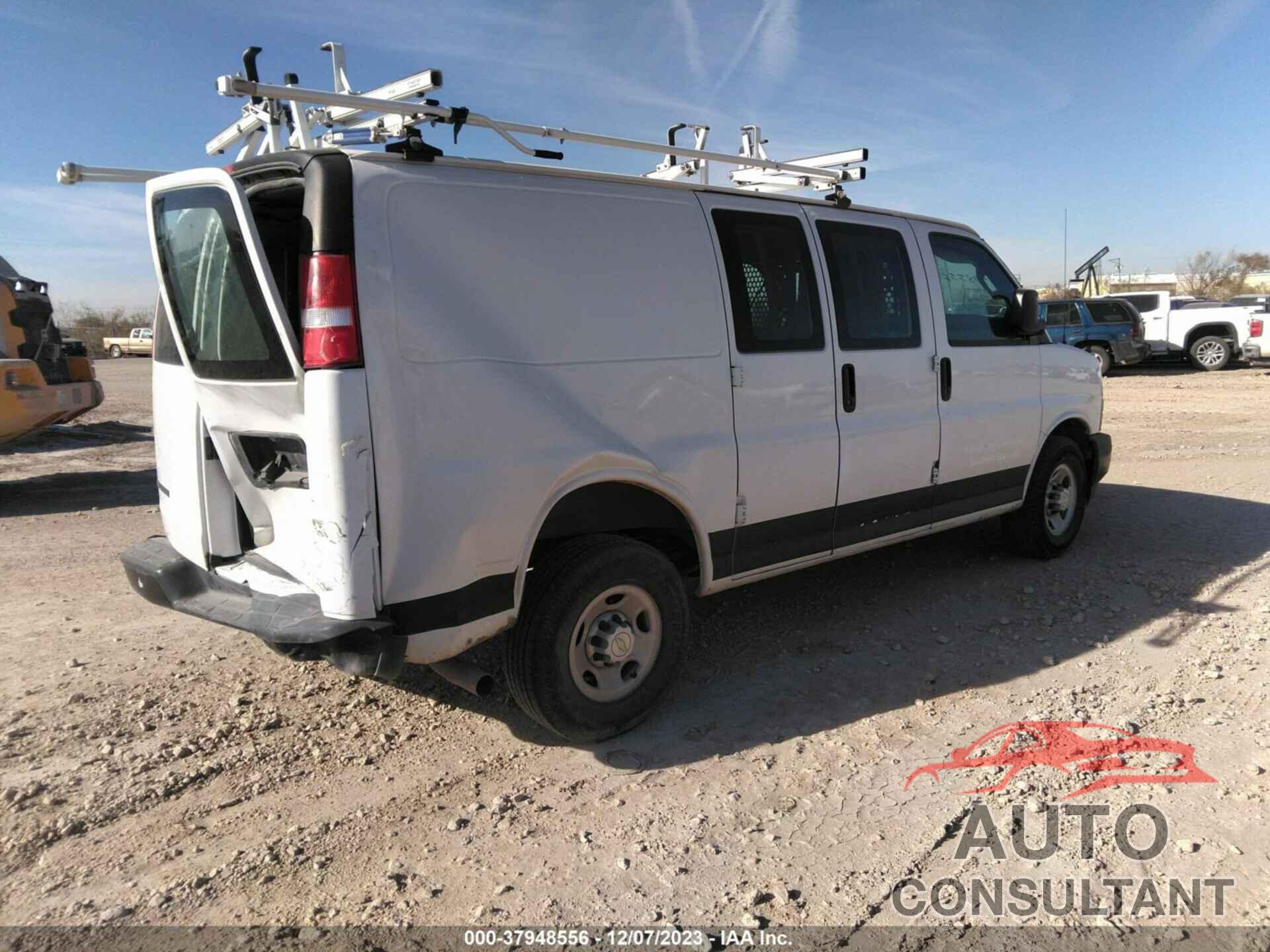 CHEVROLET EXPRESS G2500 2019 - 1GCWGAFPXK1305437