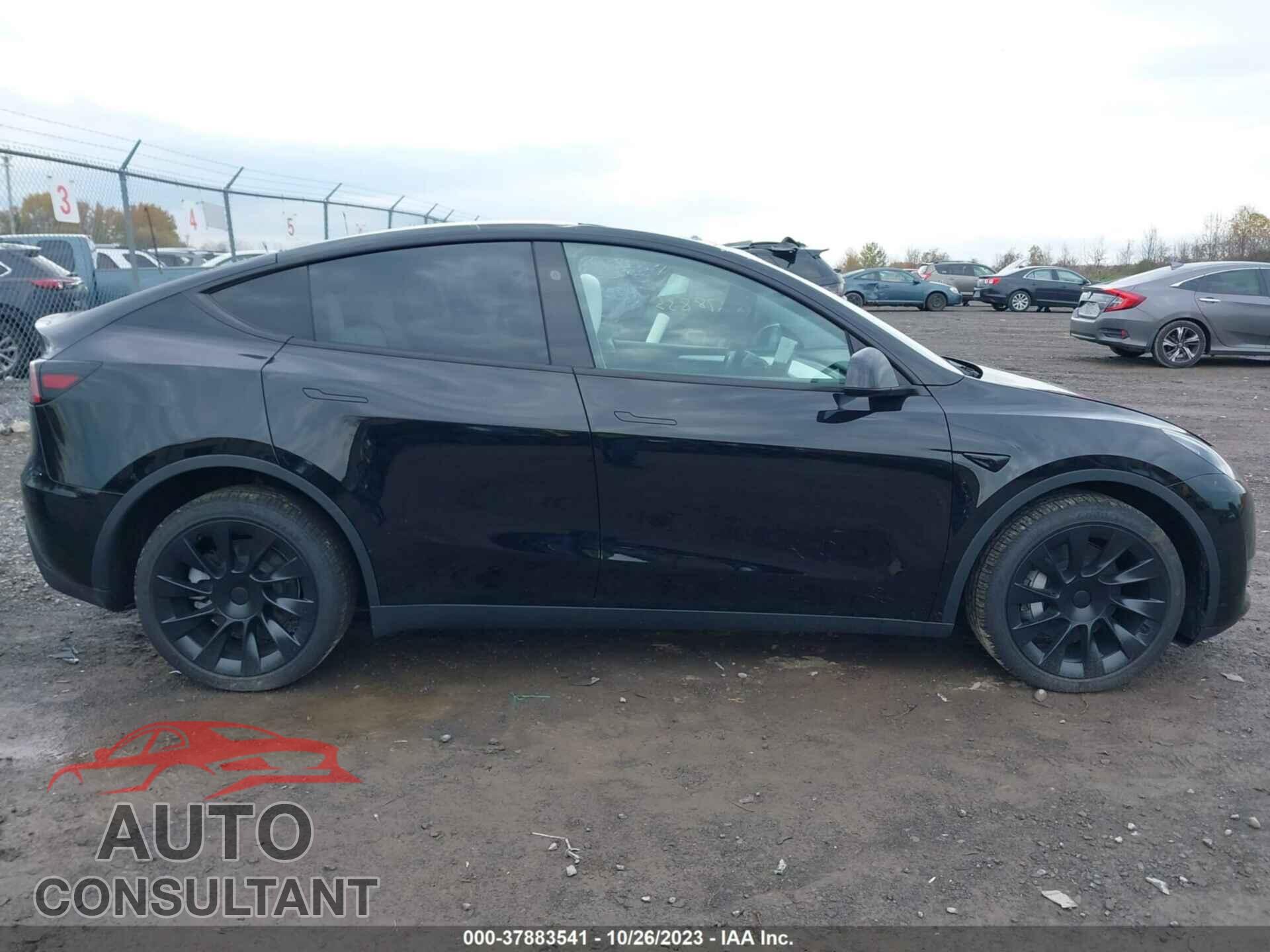 TESLA MODEL Y 2023 - 7SAYGDEE9PF790942