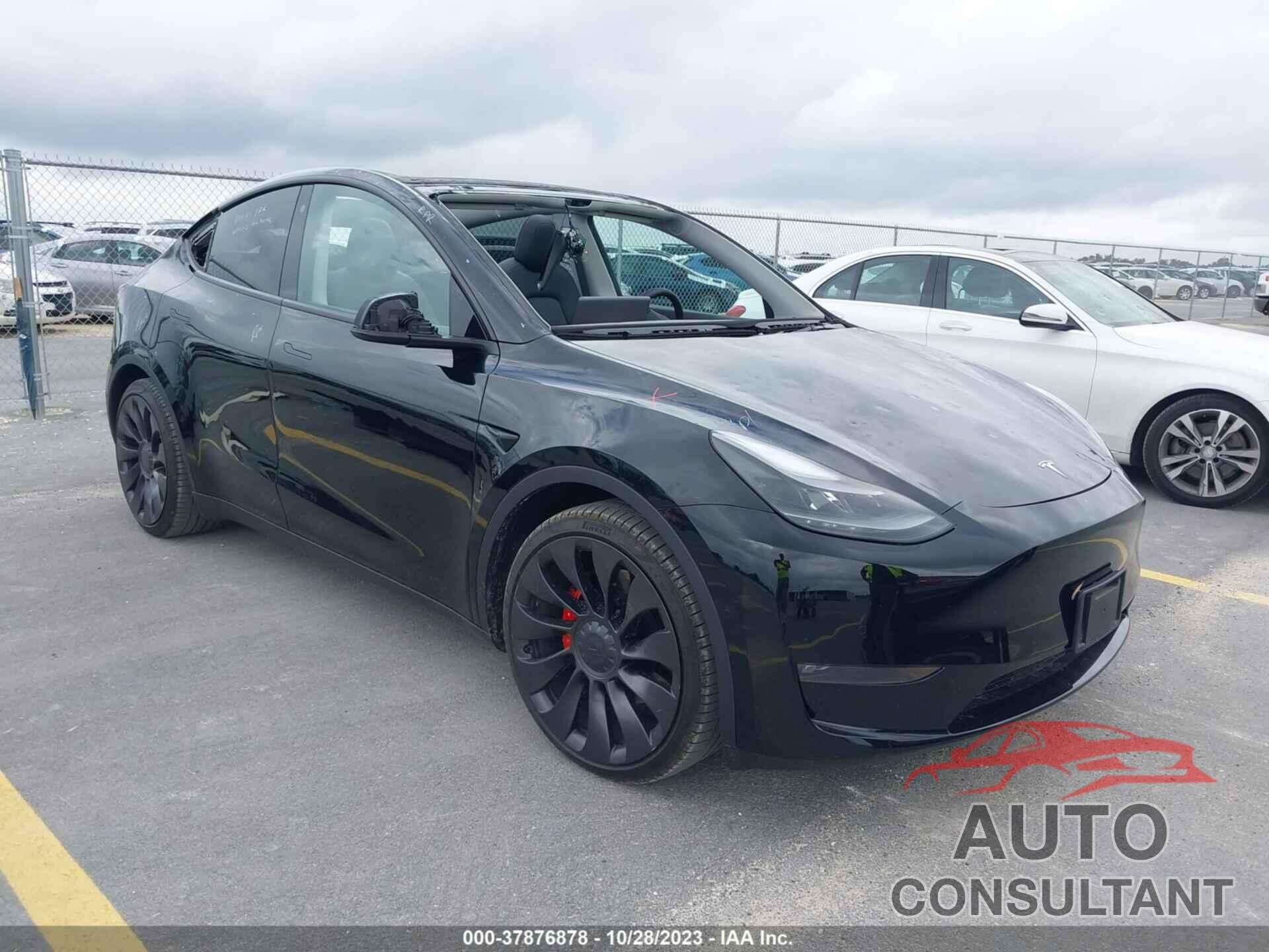 TESLA MODEL Y 2021 - 5YJYGDEF6MF267993