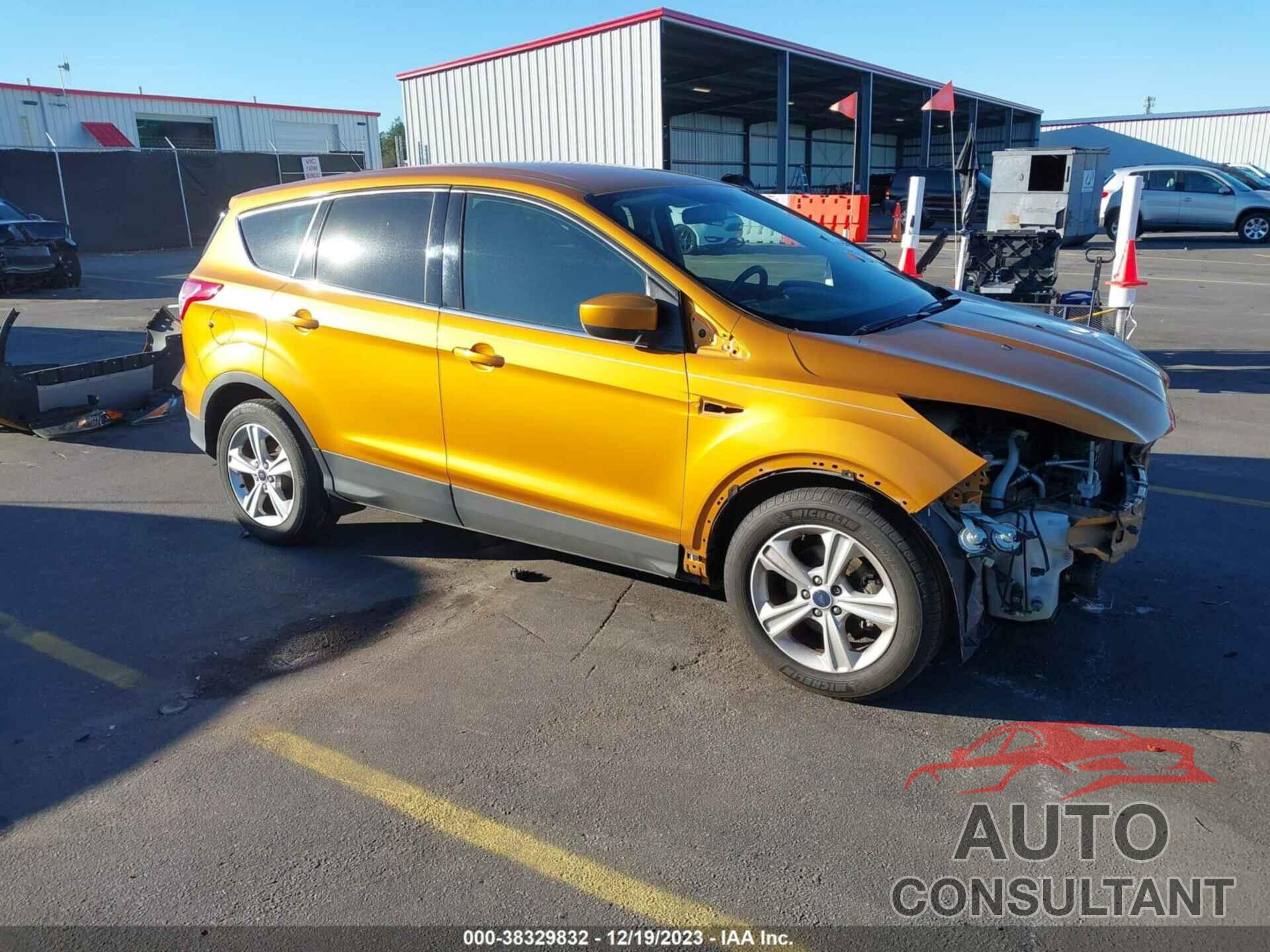 FORD ESCAPE 2016 - 1FMCU0GX2GUB11183