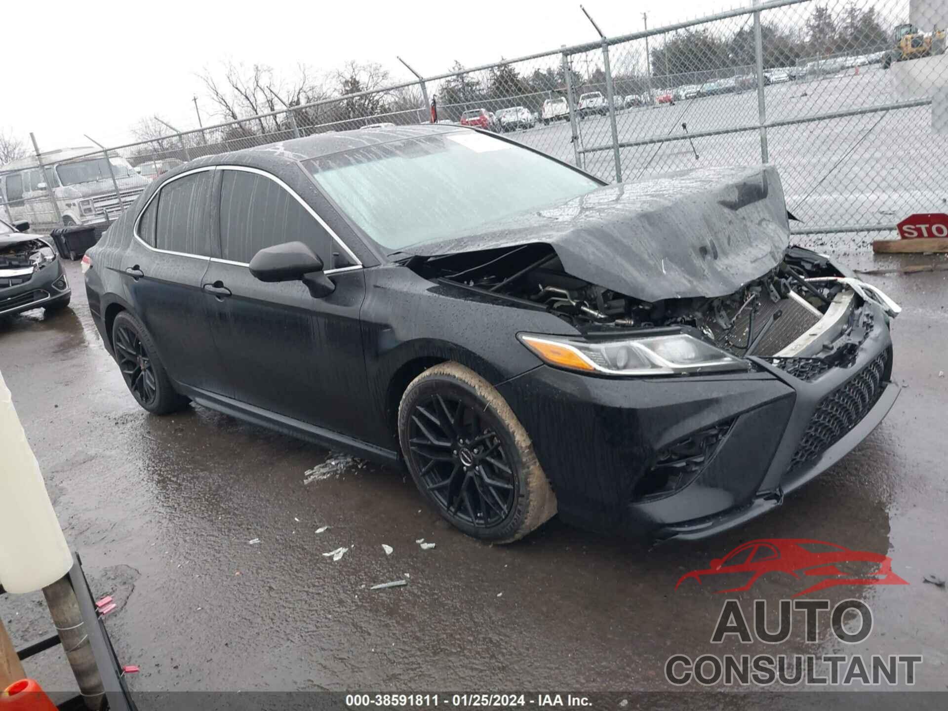 TOYOTA CAMRY 2018 - 4T1B11HK5JU598772