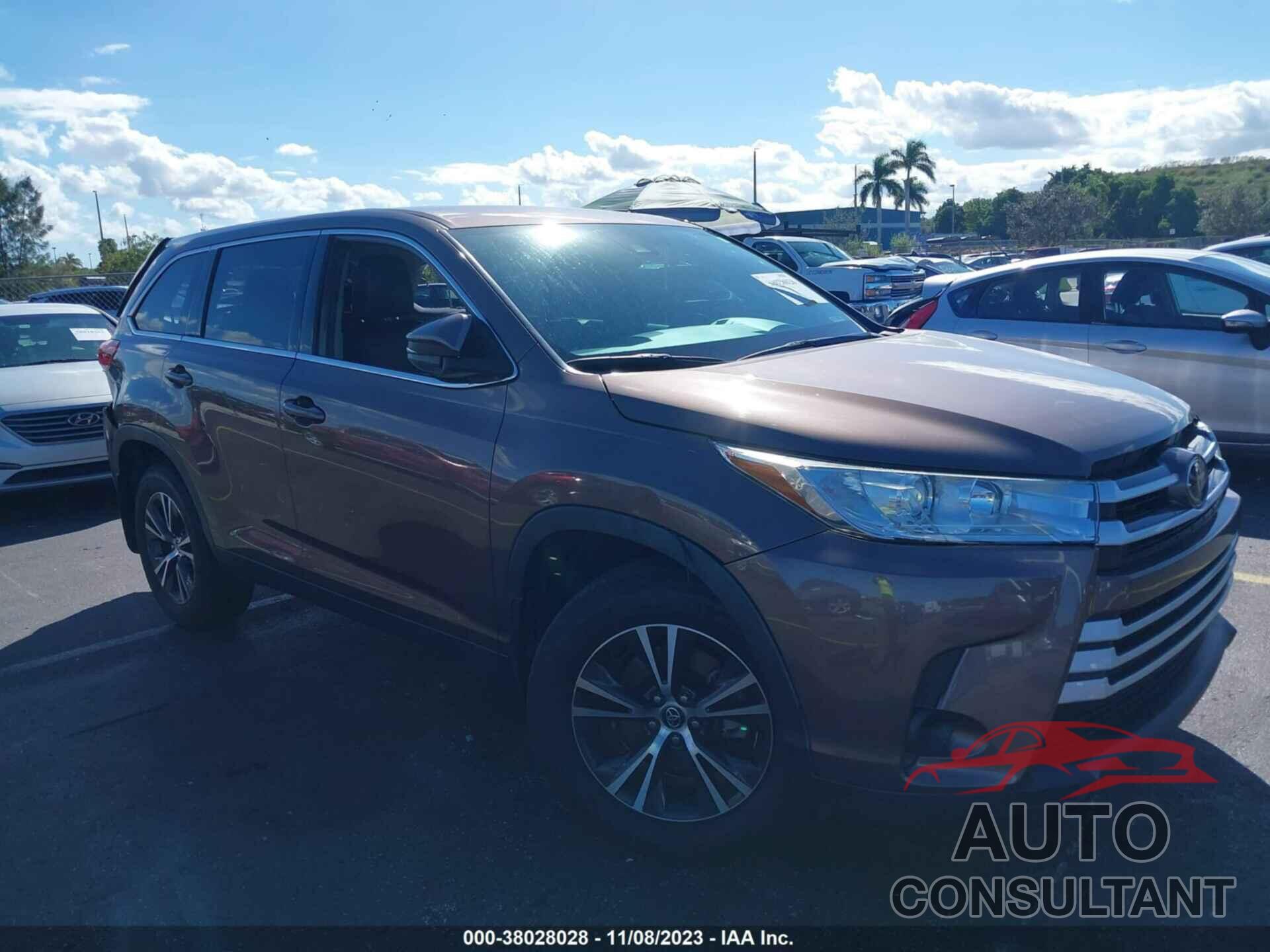 TOYOTA HIGHLANDER 2019 - 5TDBZRFH3KS728430