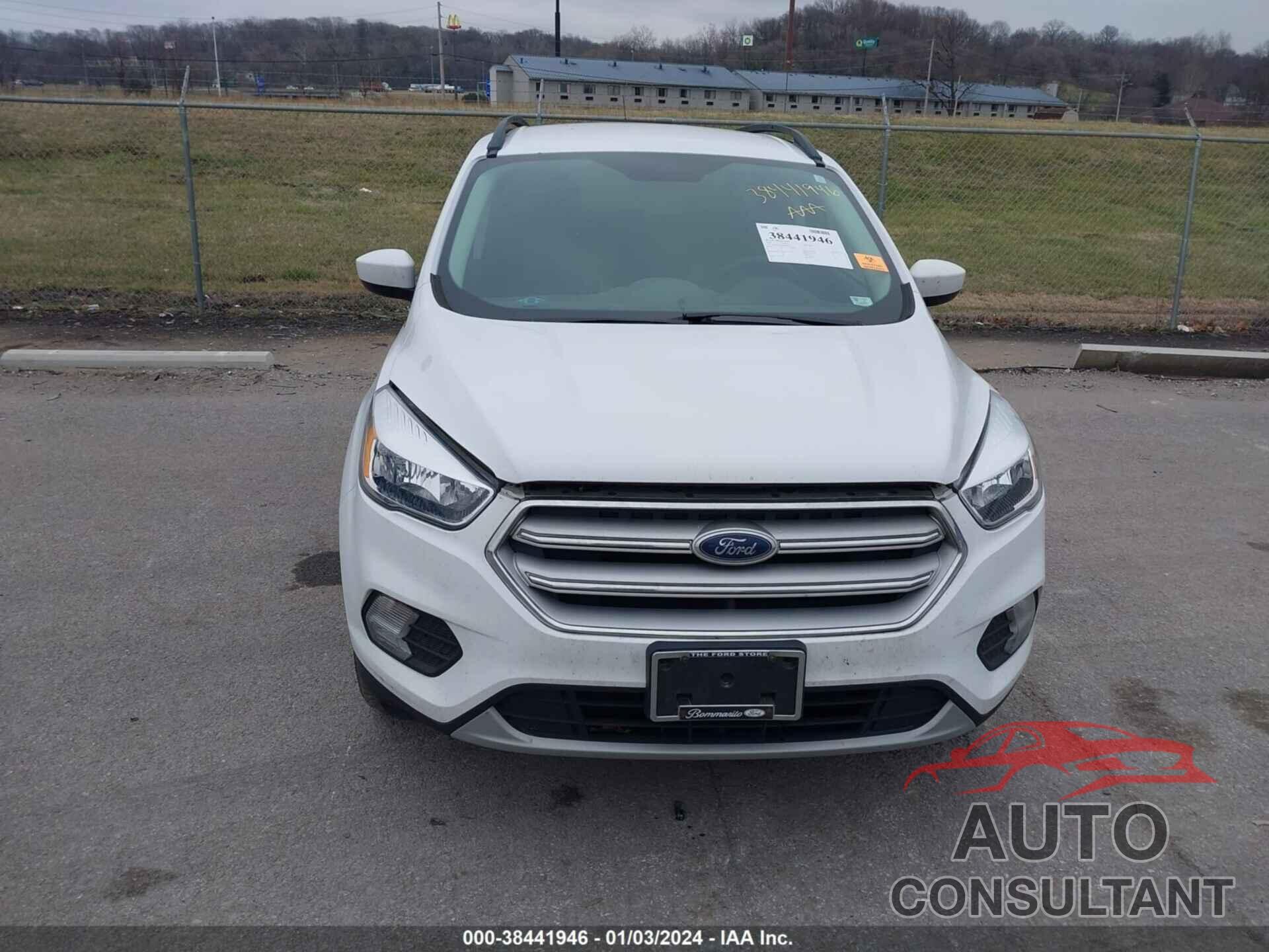 FORD ESCAPE 2018 - 1FMCU0GD0JUD20743