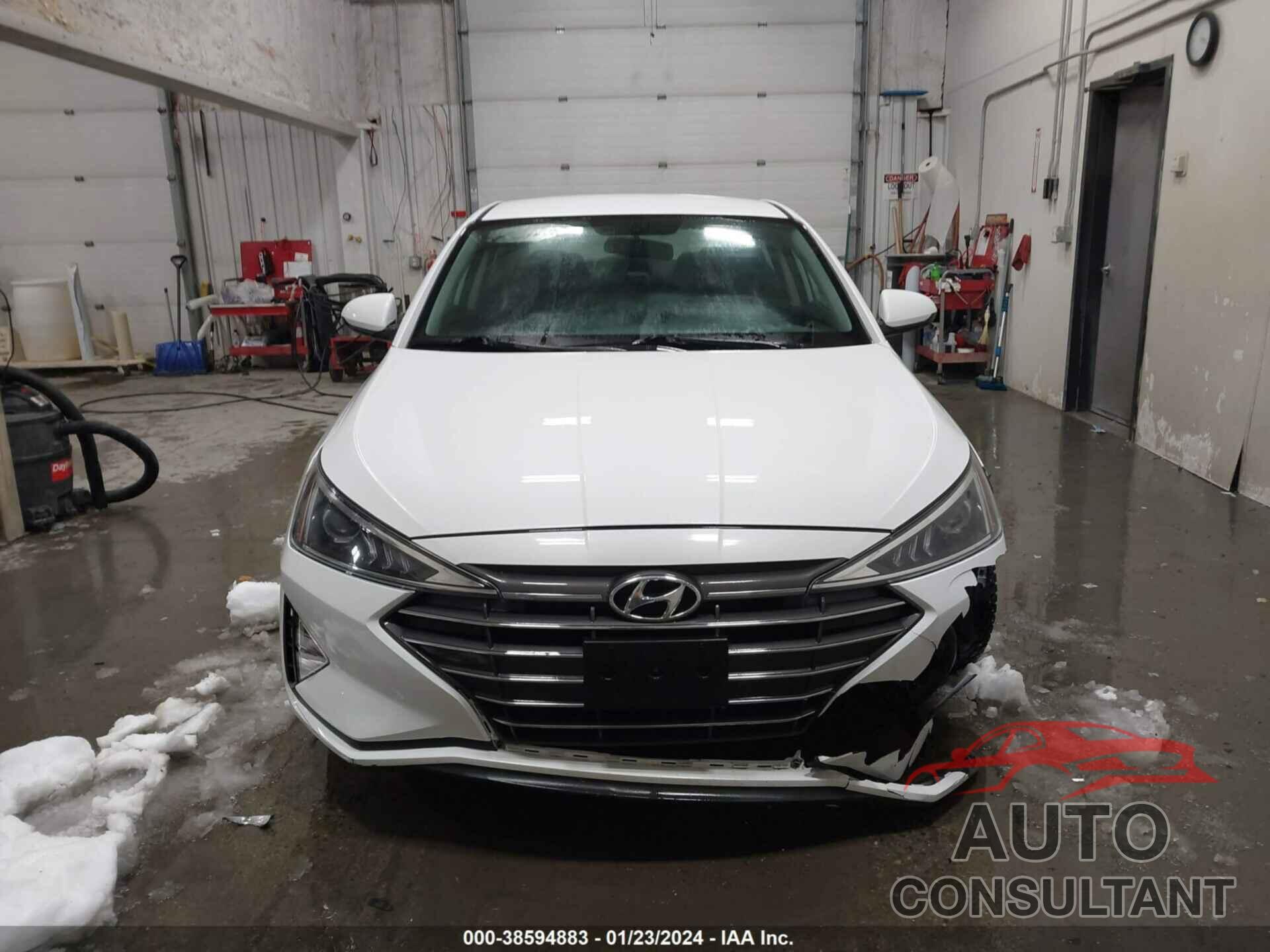 HYUNDAI ELANTRA 2019 - 5NPD74LF1KH471228