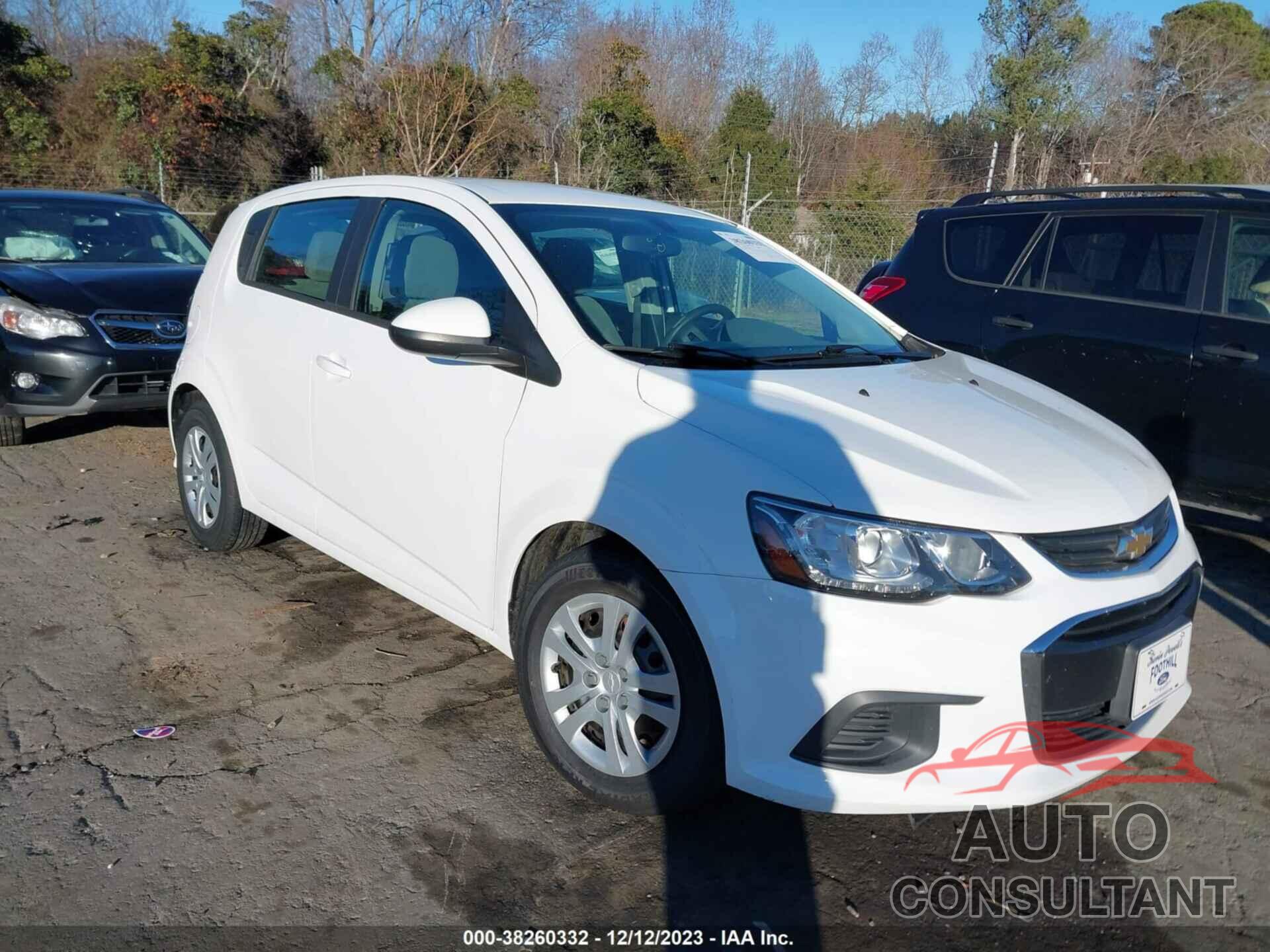 CHEVROLET SONIC 2017 - 1G1JG6SH0H4172077