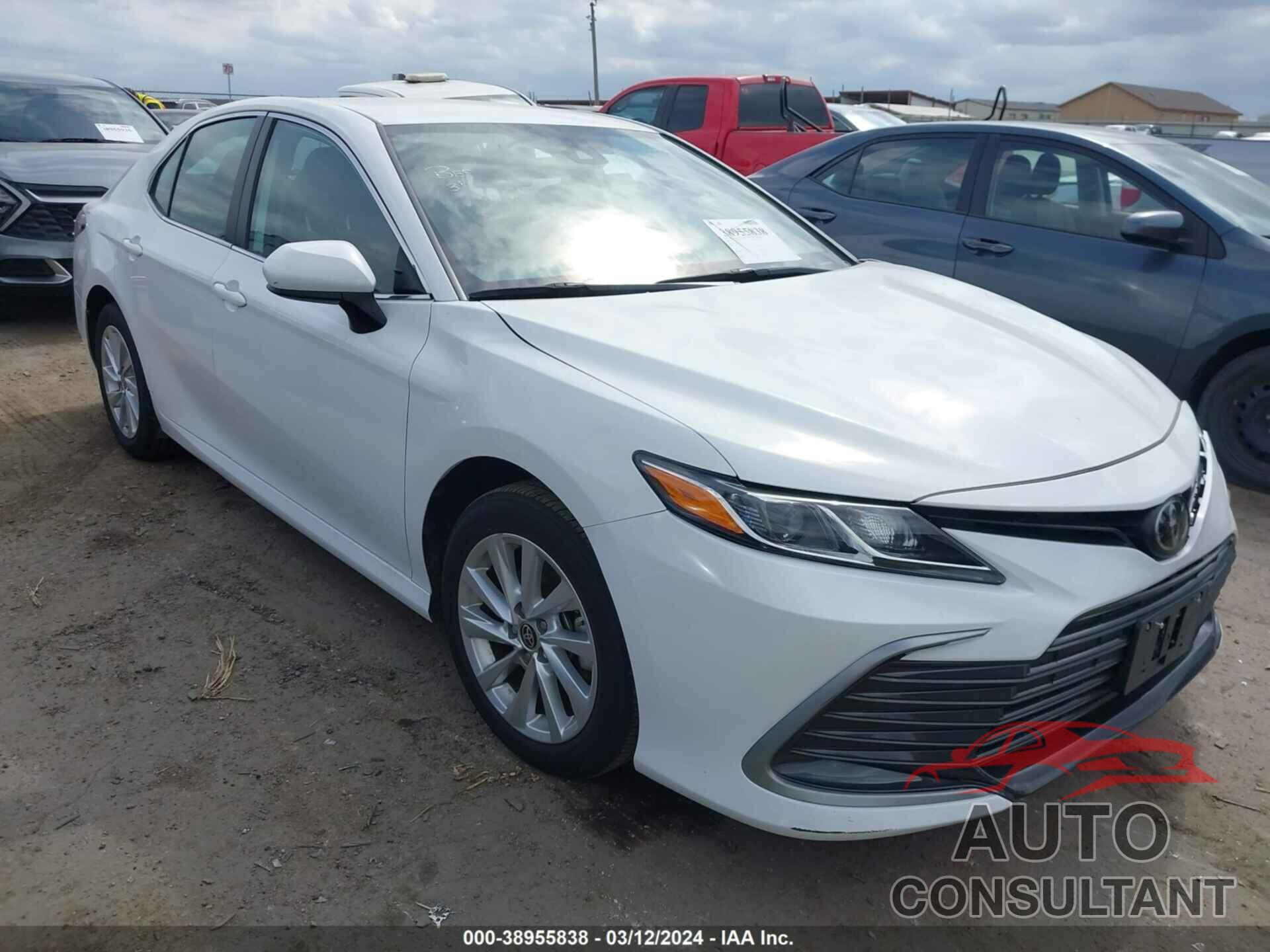 TOYOTA CAMRY 2023 - 4T1C11AK8PU807140