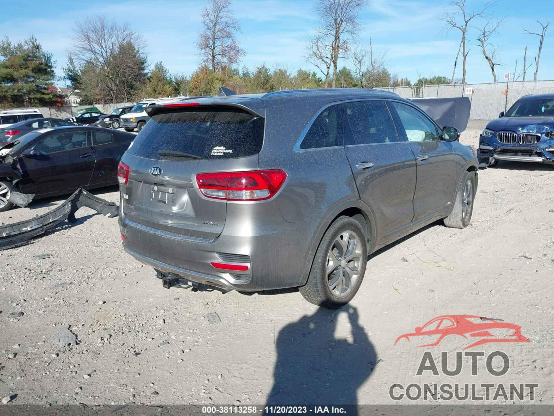 KIA SORENTO 2017 - 5XYPKDA56HG324361