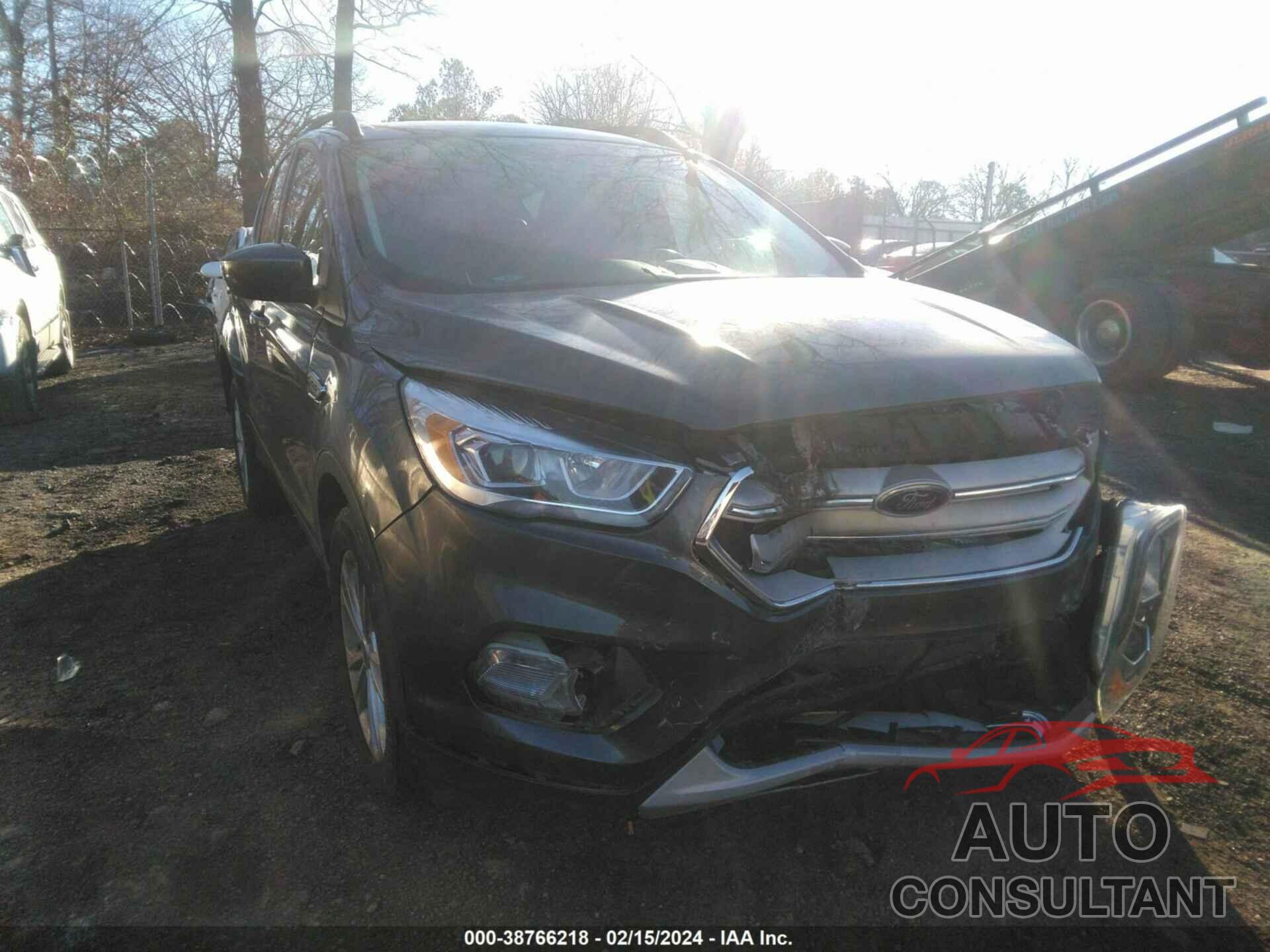 FORD ESCAPE 2018 - 1FMCU9HD8JUC03365