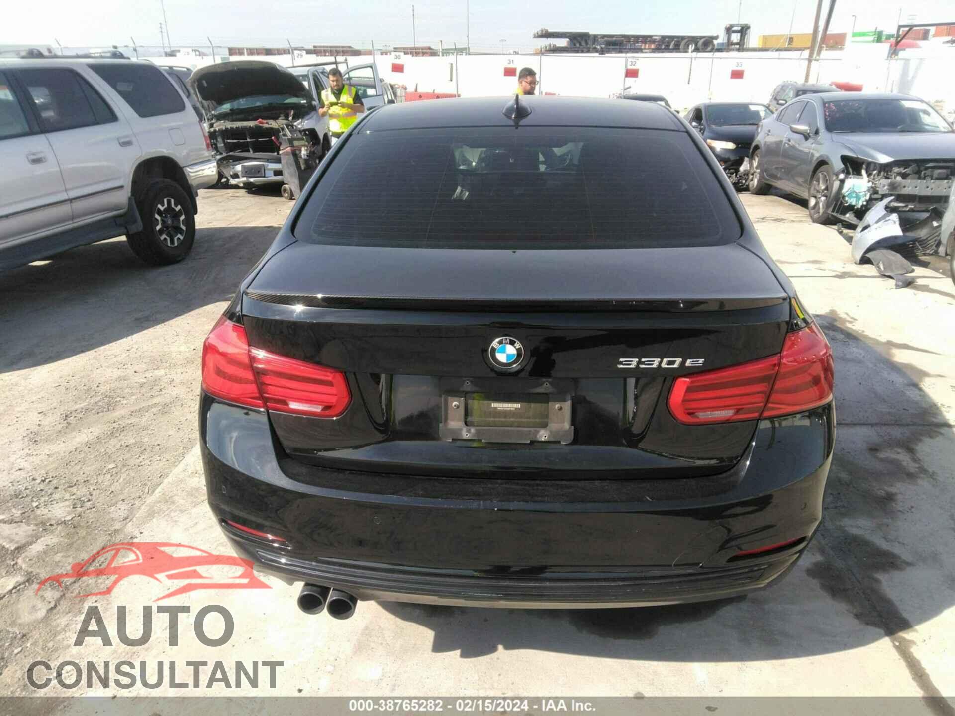 BMW 330E 2016 - WBA8E1C55GK479643