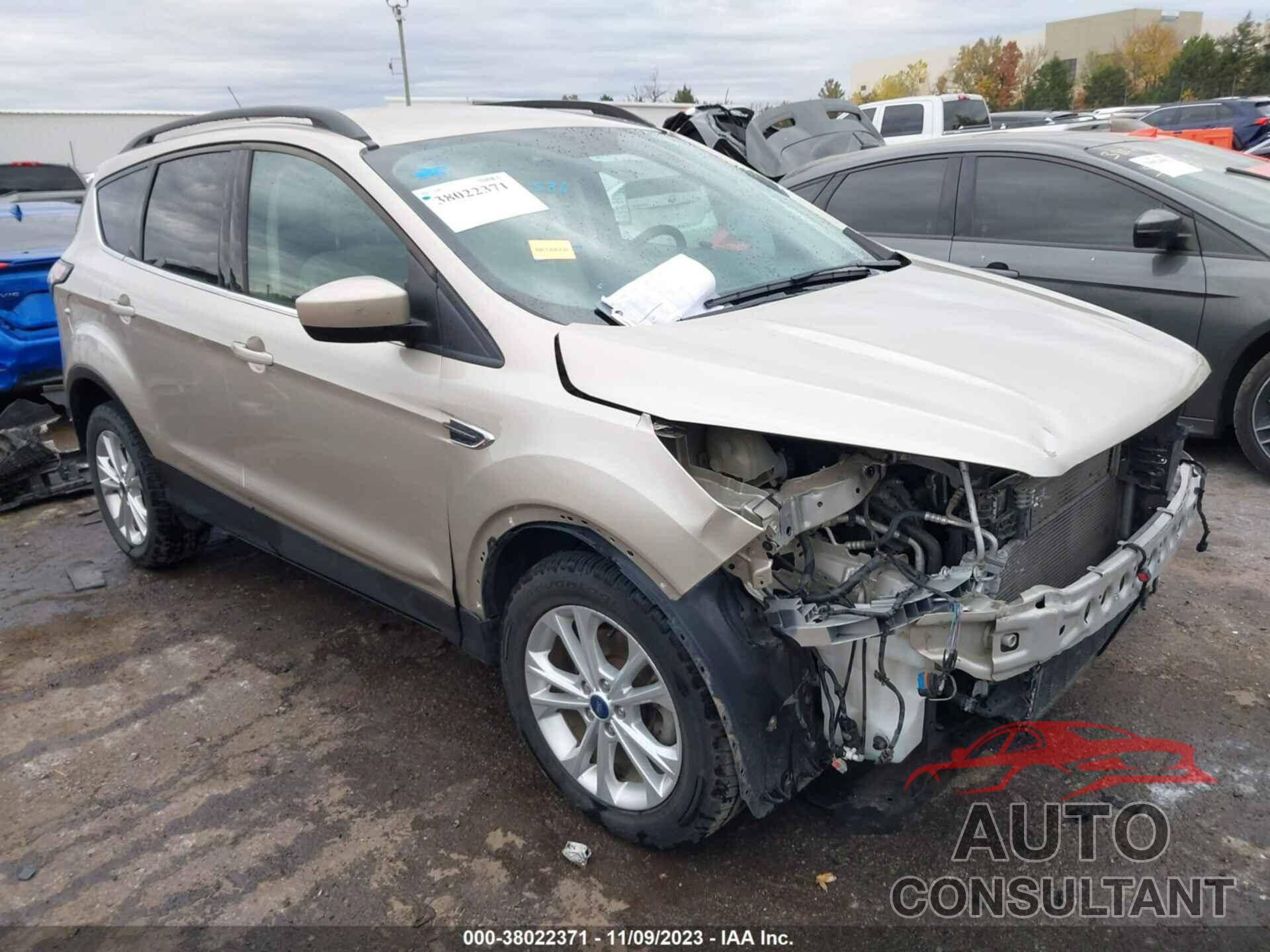 FORD ESCAPE 2017 - 1FMCU0GD0HUD38492