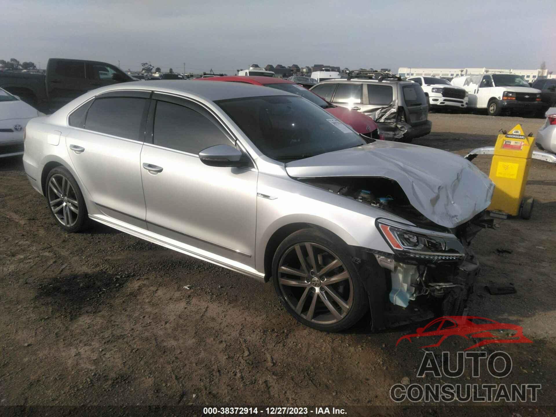 VOLKSWAGEN PASSAT 2017 - 1VWDT7A33HC078077