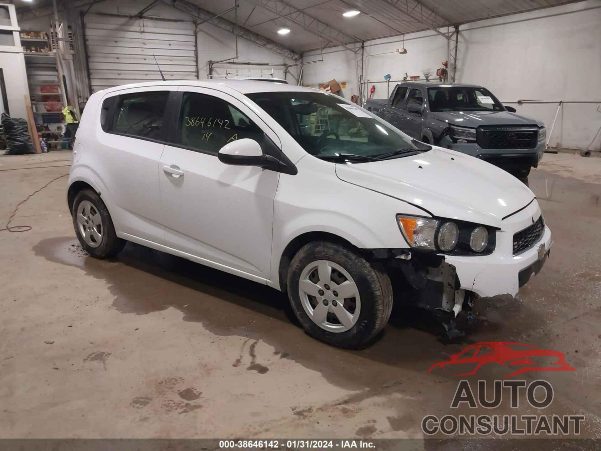 CHEVROLET SONIC 2014 - 1G1JA6SG4E4208132
