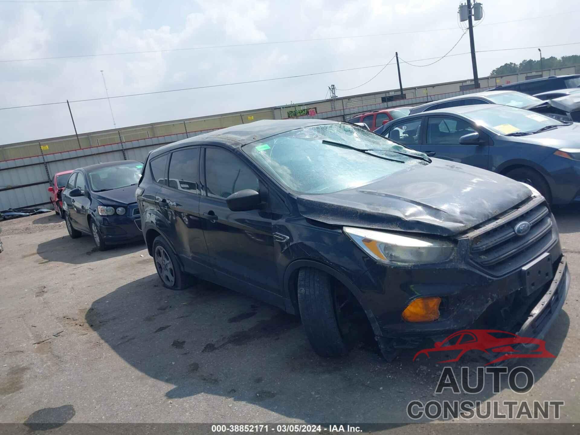 FORD ESCAPE 2017 - 1FMCU0F74HUC48984