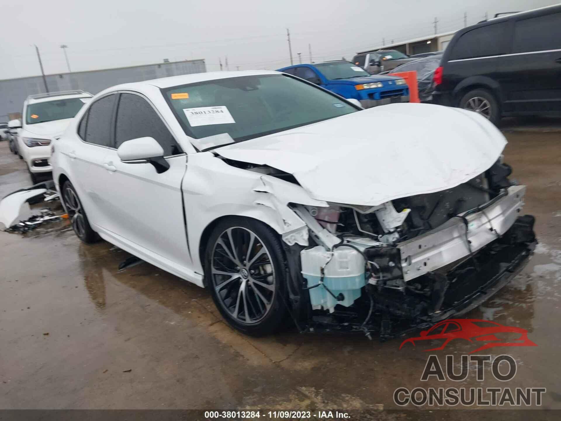TOYOTA CAMRY 2019 - 4T1B11HK1KU828566