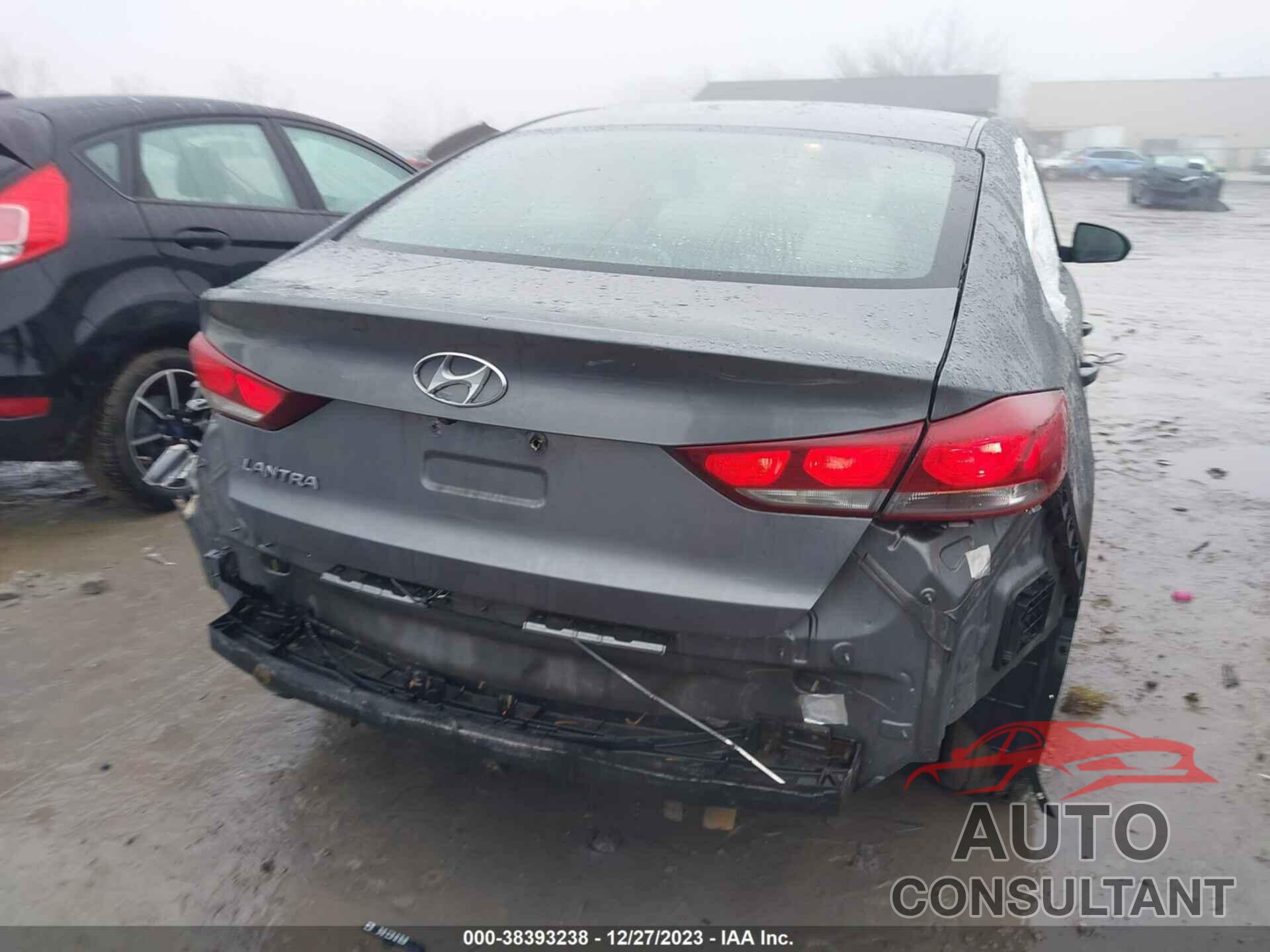 HYUNDAI ELANTRA 2018 - 5NPD74LF8JH276192