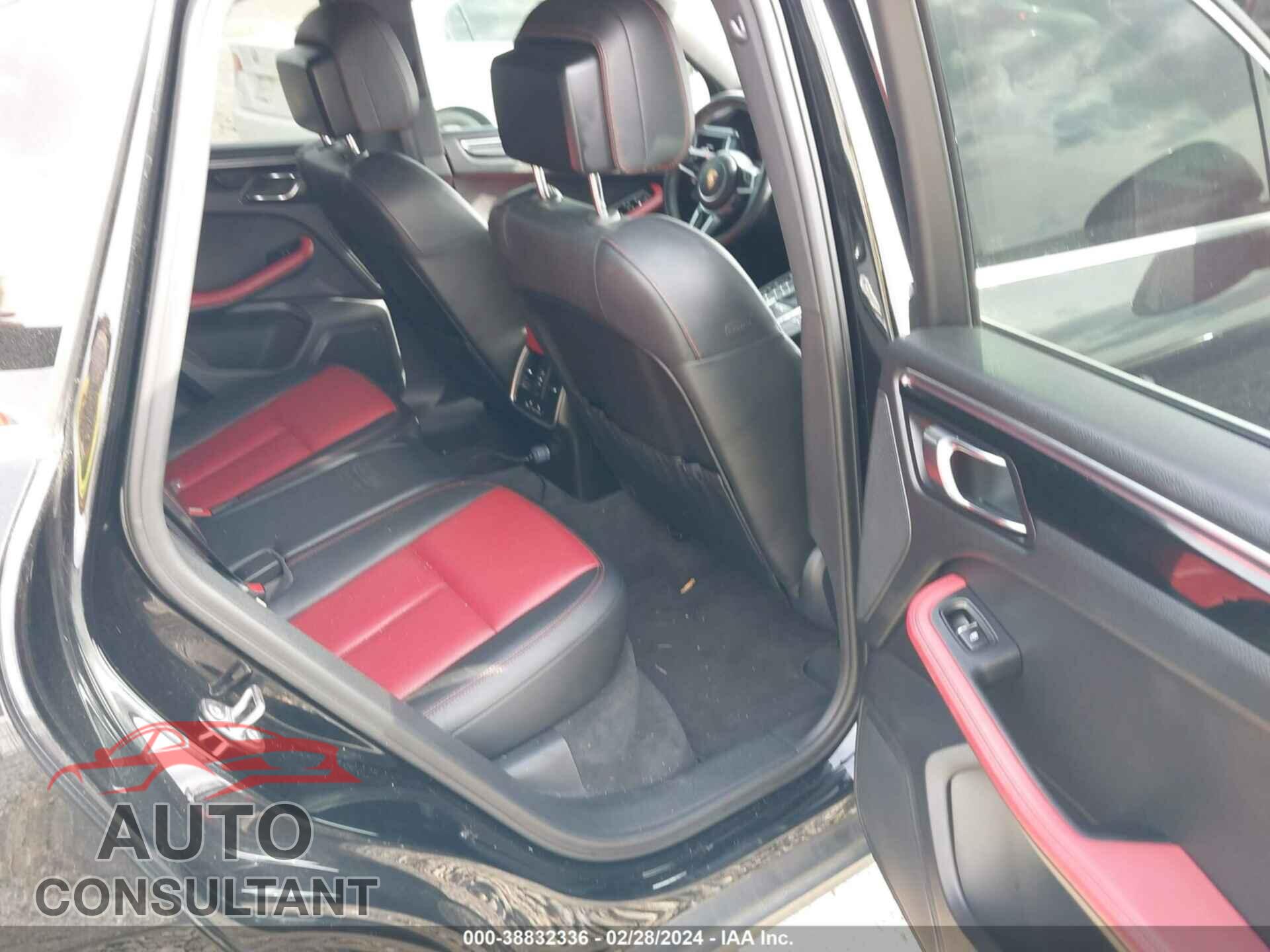PORSCHE MACAN 2016 - WP1AB2A51GLB41719