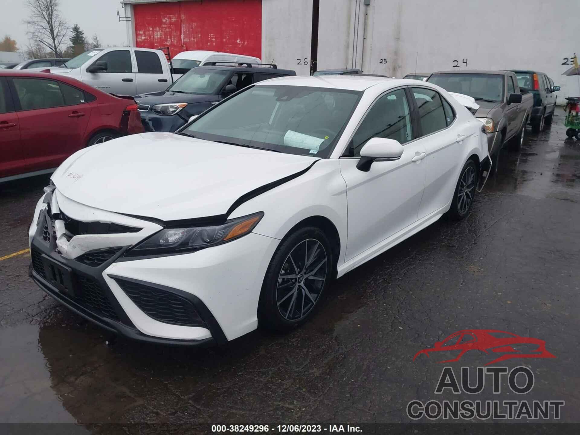 TOYOTA CAMRY 2023 - 4T1G11AK3PU738407