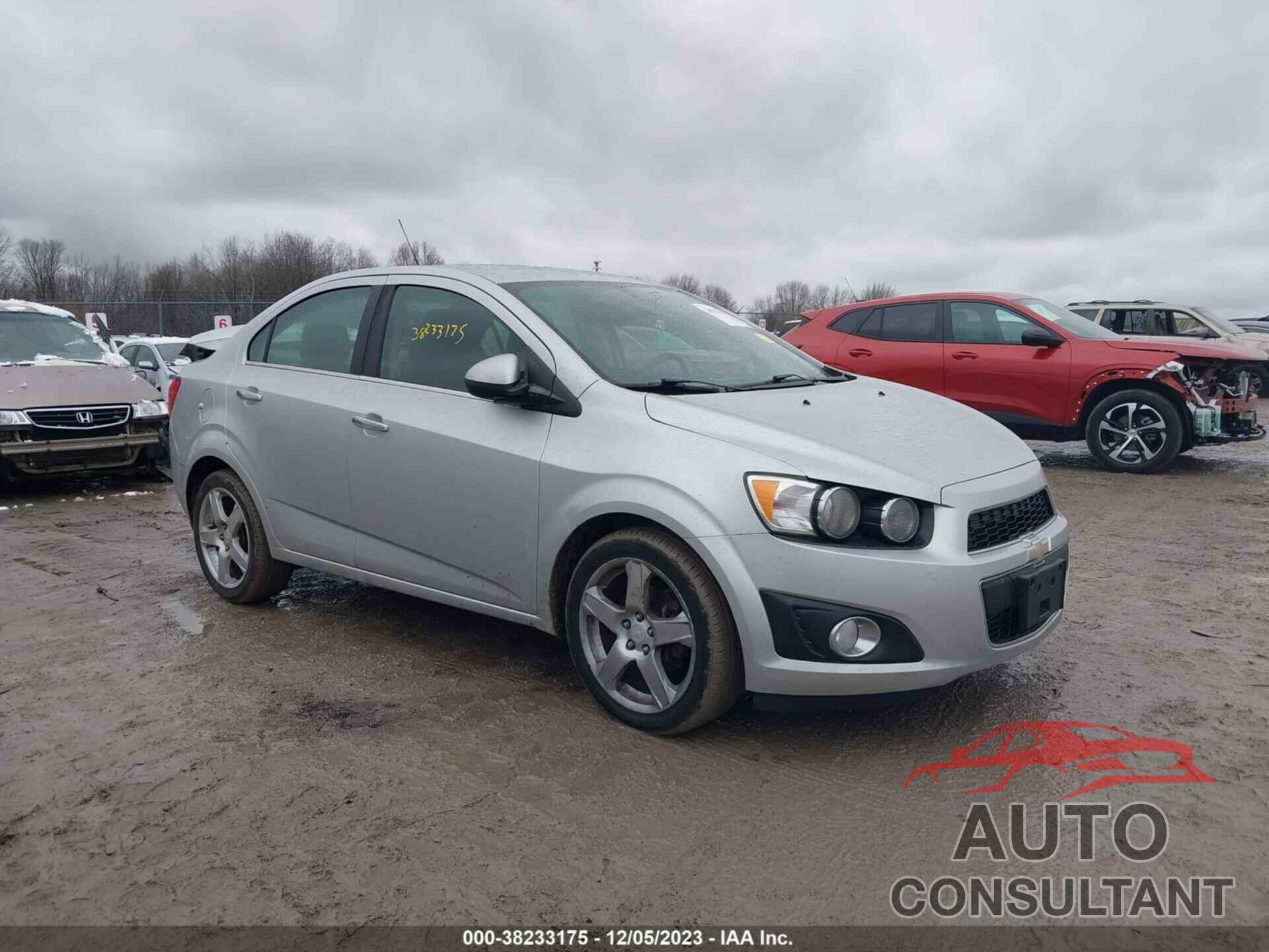 CHEVROLET SONIC 2015 - 1G1JE5SB0F4204812