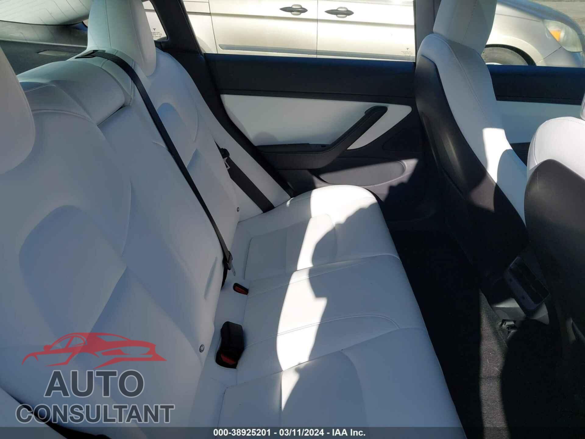 TESLA MODEL 3 2018 - 5YJ3E1EB5JF097455