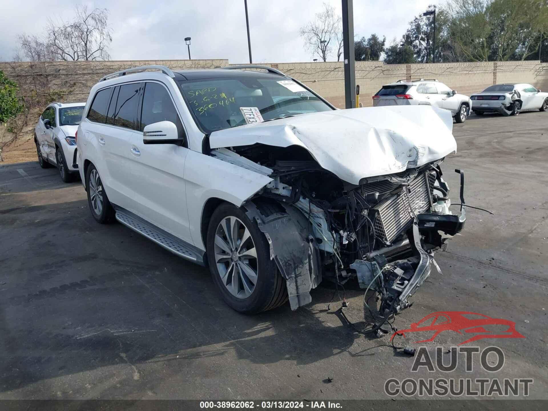 MERCEDES-BENZ GL 2016 - 4JGDF2EE8GA685381