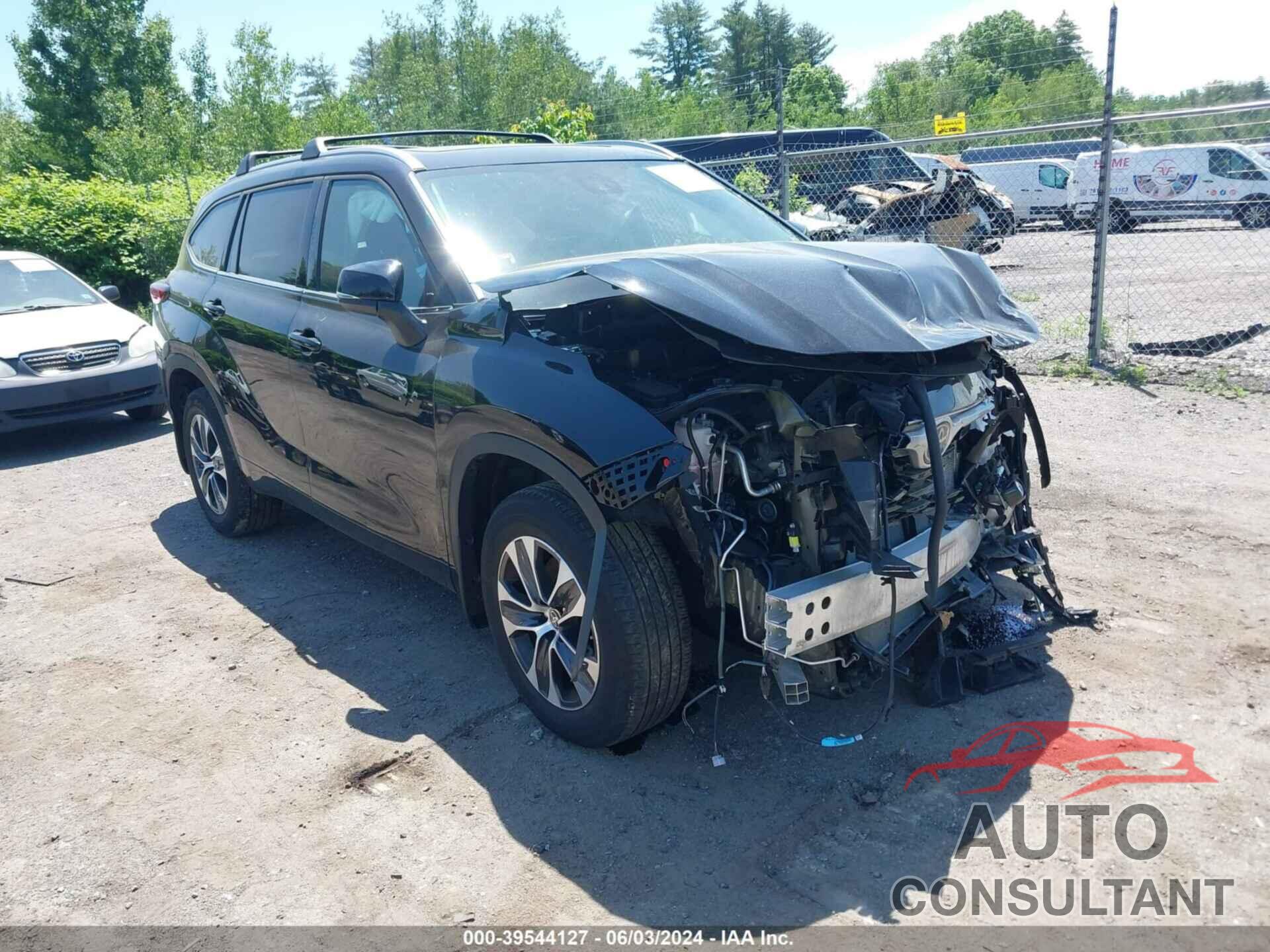 TOYOTA HIGHLANDER 2022 - 5TDGZRBH9NS193880