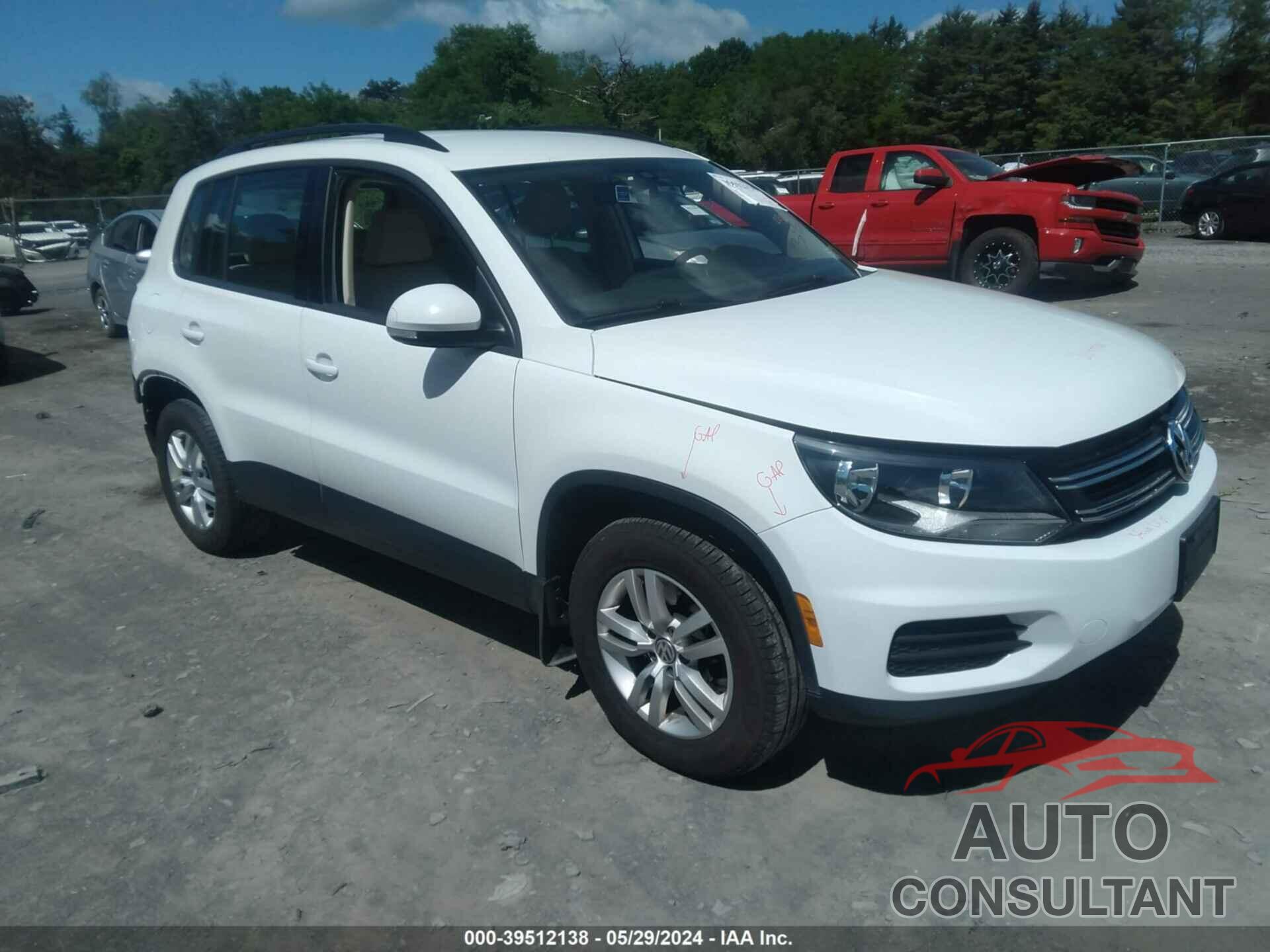 VOLKSWAGEN TIGUAN 2016 - WVGBV7AX8GW525843