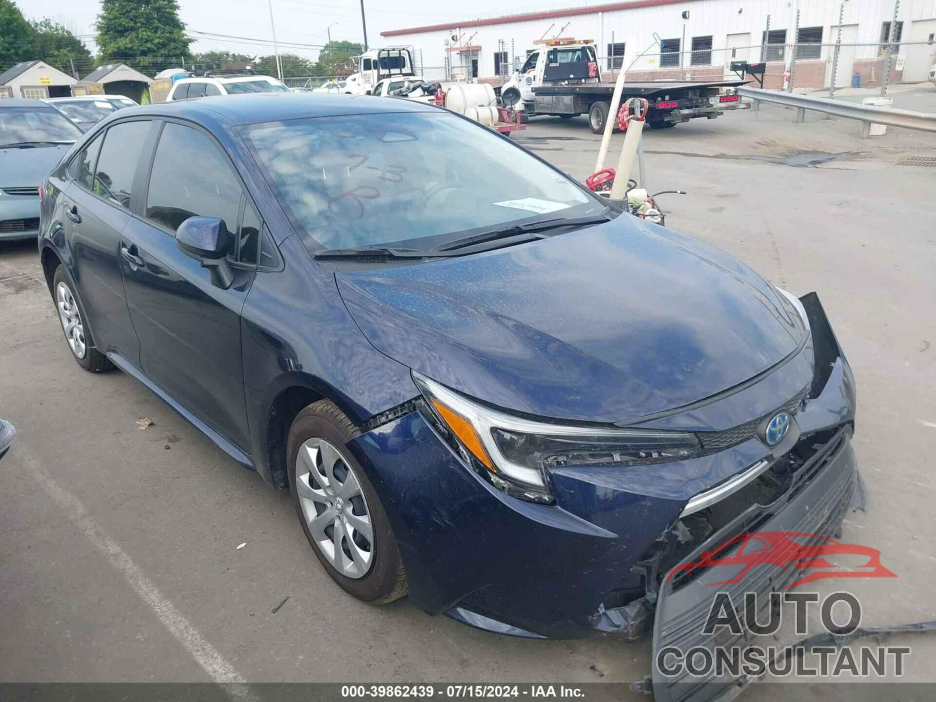 TOYOTA COROLLA 2024 - JTDBCMFE5RJ024540