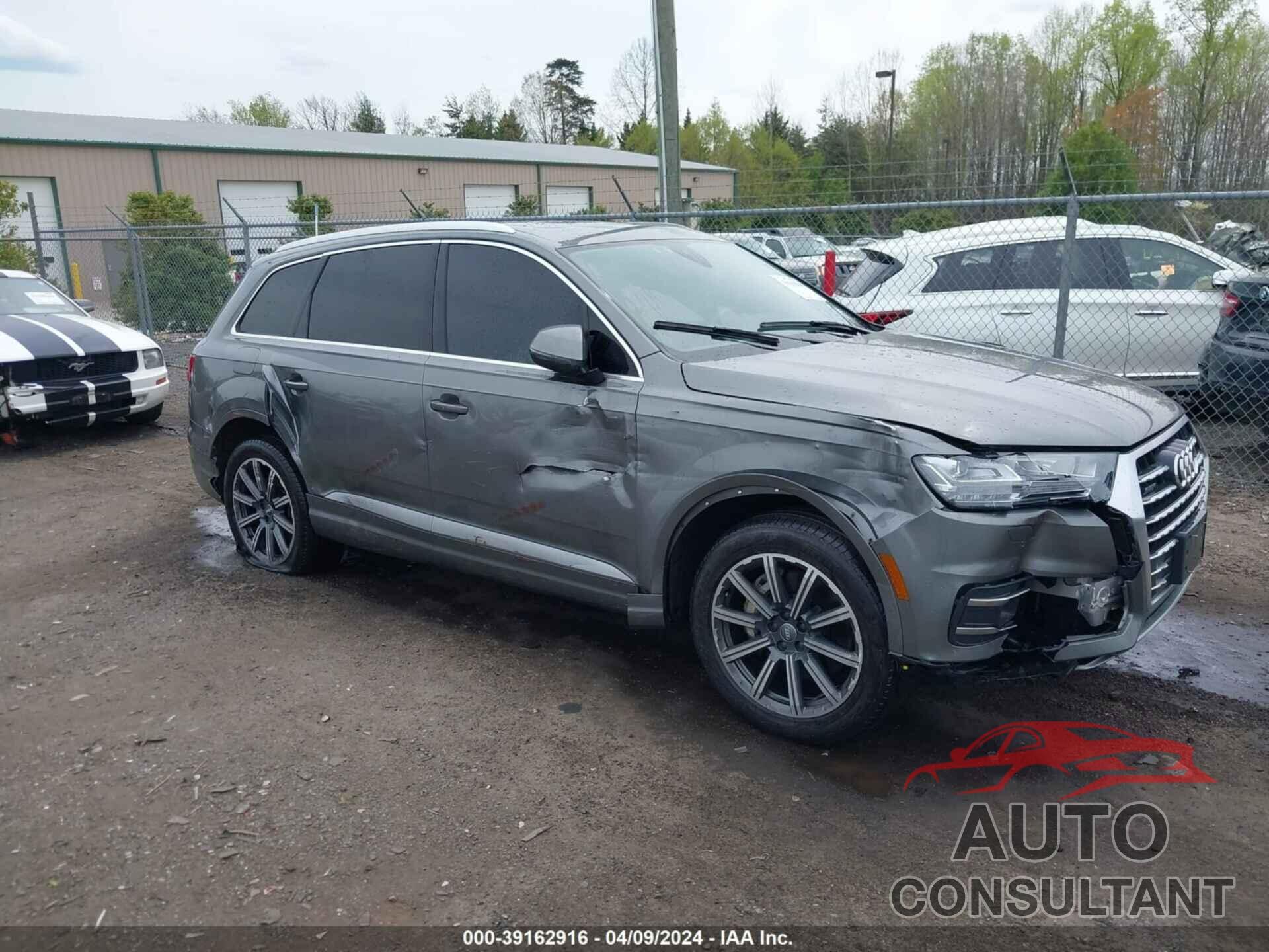 AUDI Q7 2017 - WA1LAAF76HD016433