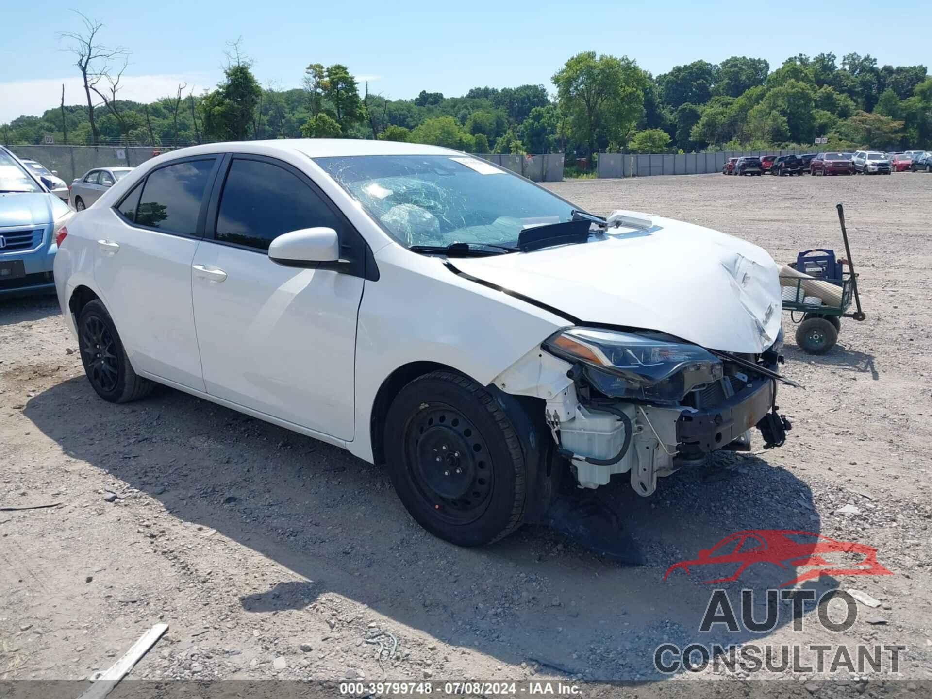 TOYOTA COROLLA 2018 - 5YFBURHE0JP753567