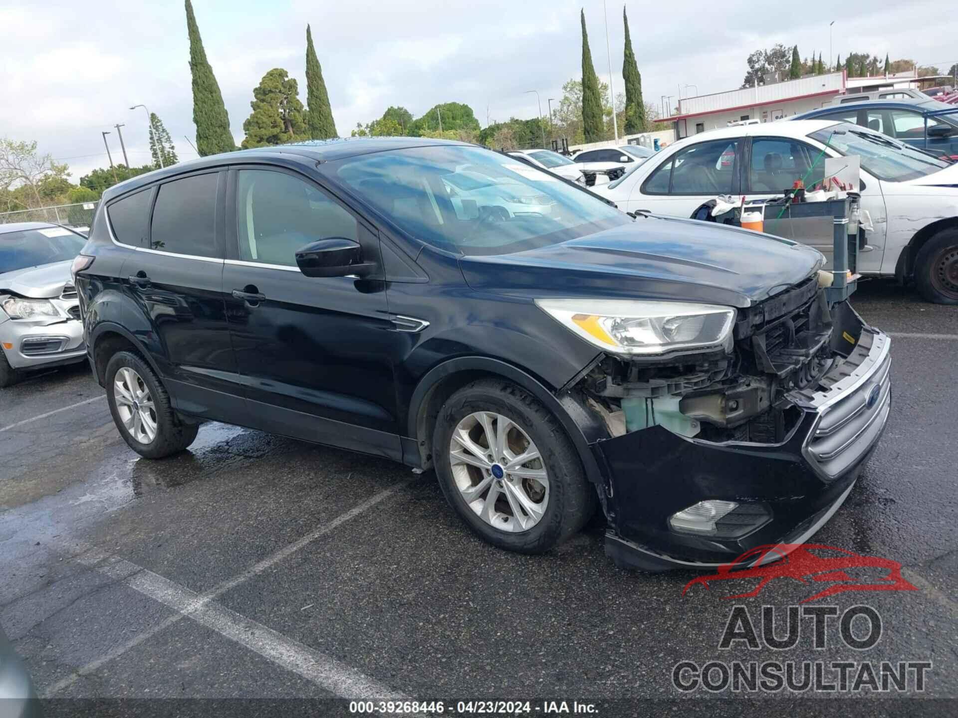 FORD ESCAPE 2017 - 1FMCU0G98HUC53590