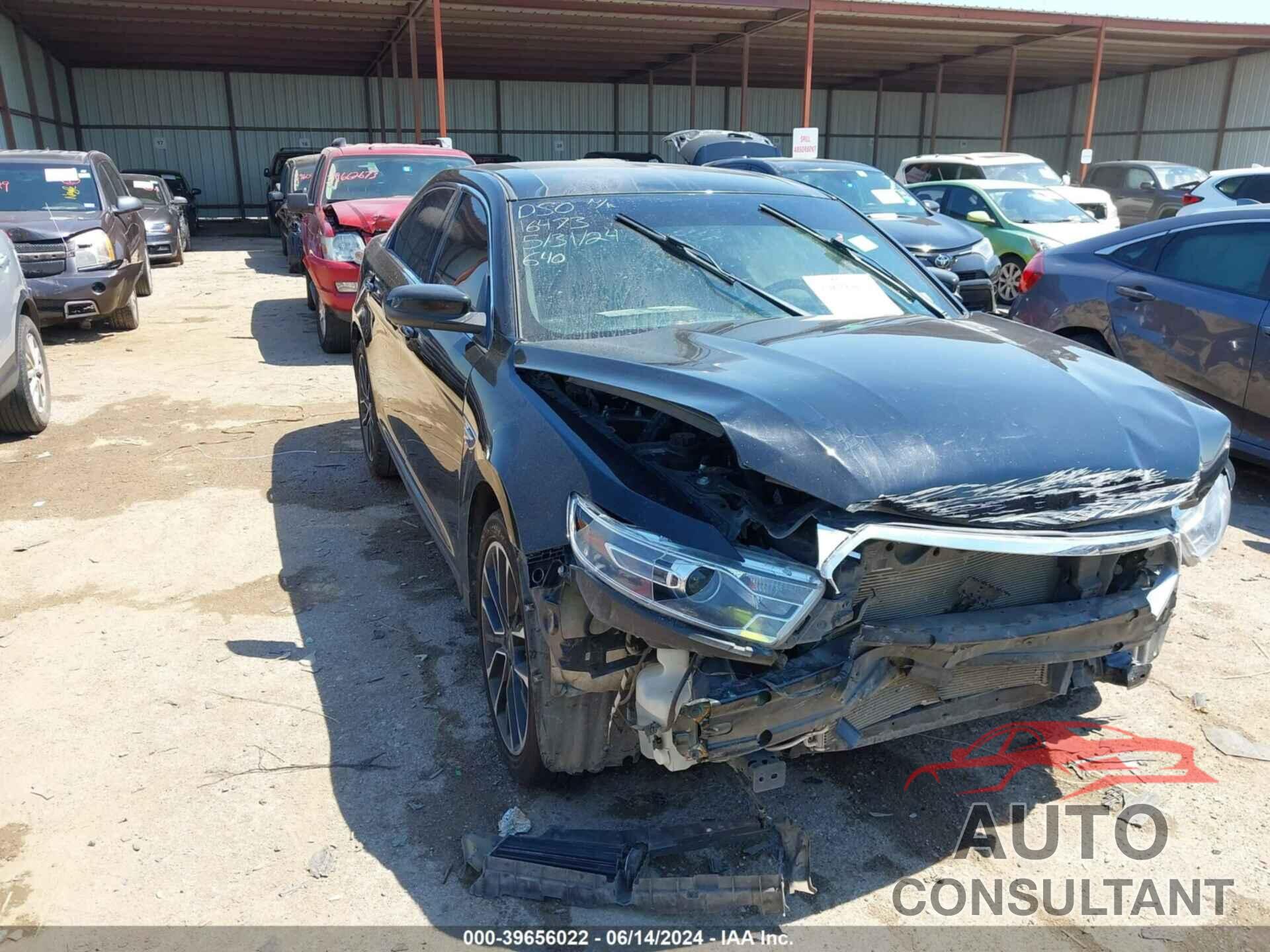 FORD TAURUS 2018 - 1FAHP2E84JG142360