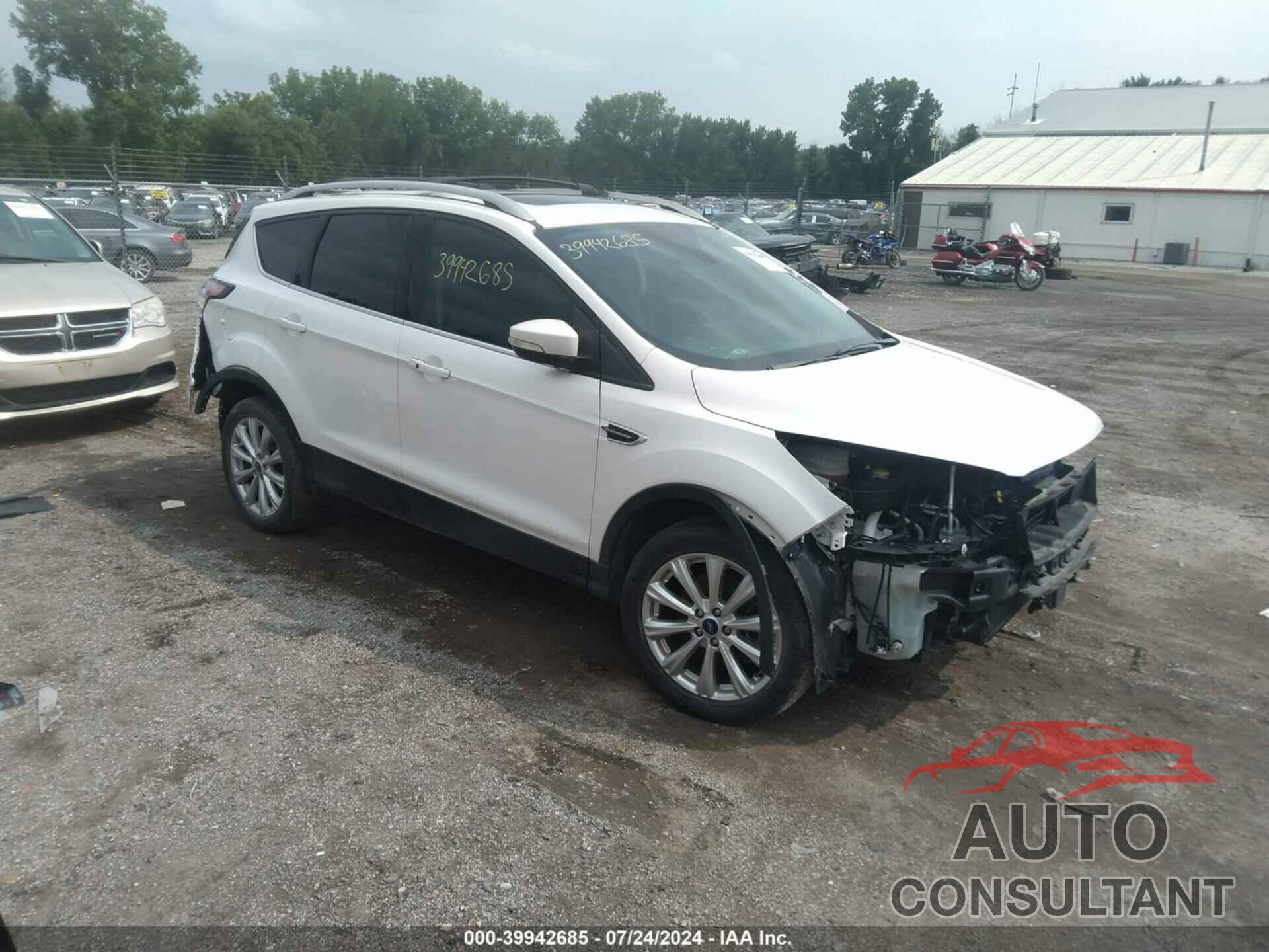 FORD ESCAPE 2017 - 1FMCU9JD5HUD21314