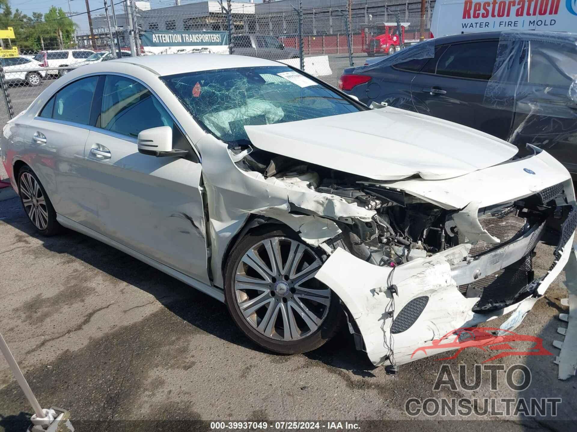MERCEDES-BENZ CLA 250 2017 - WDDSJ4EB1HN485485