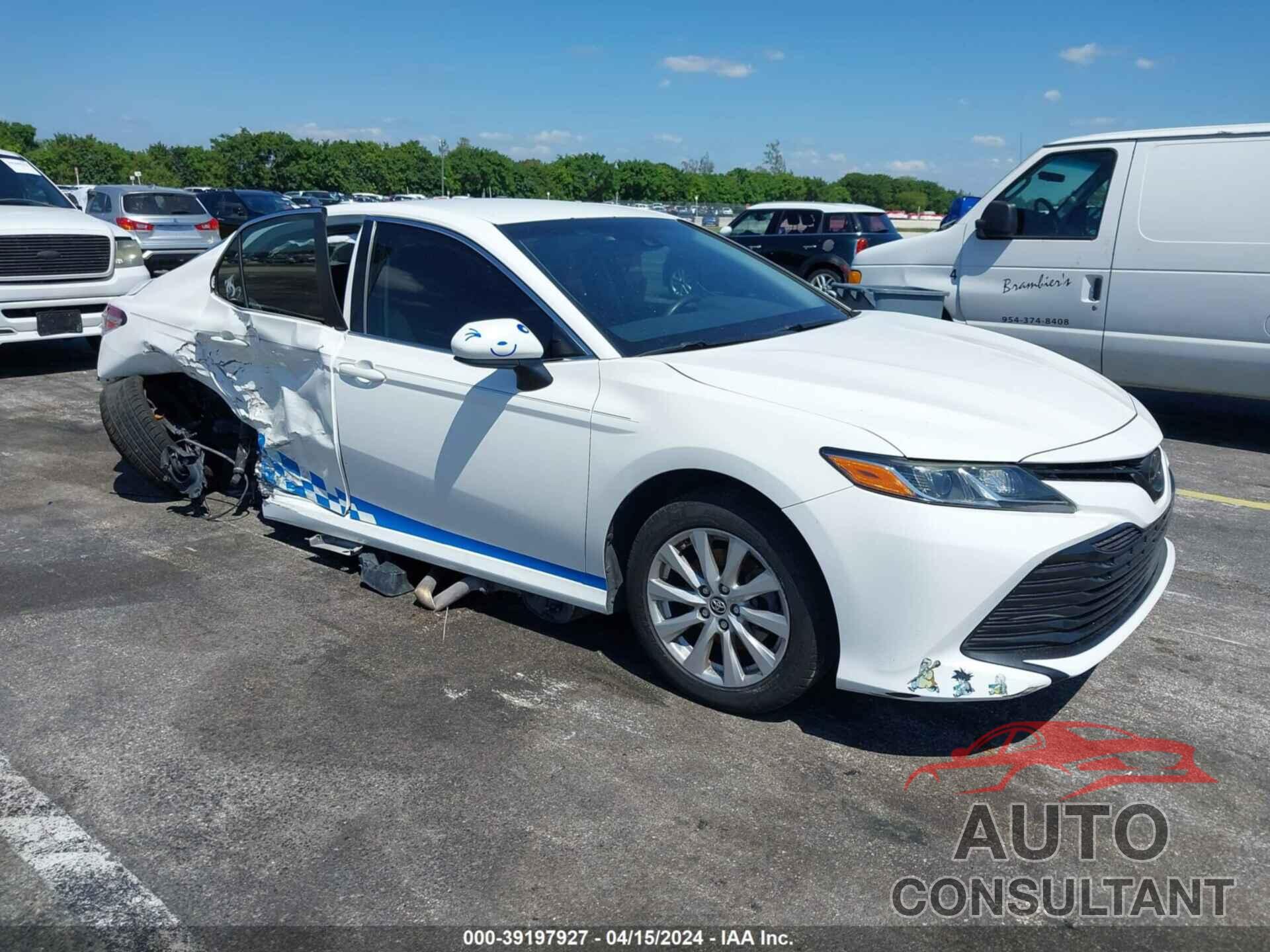 TOYOTA CAMRY 2018 - JTNB11HK0J3015272