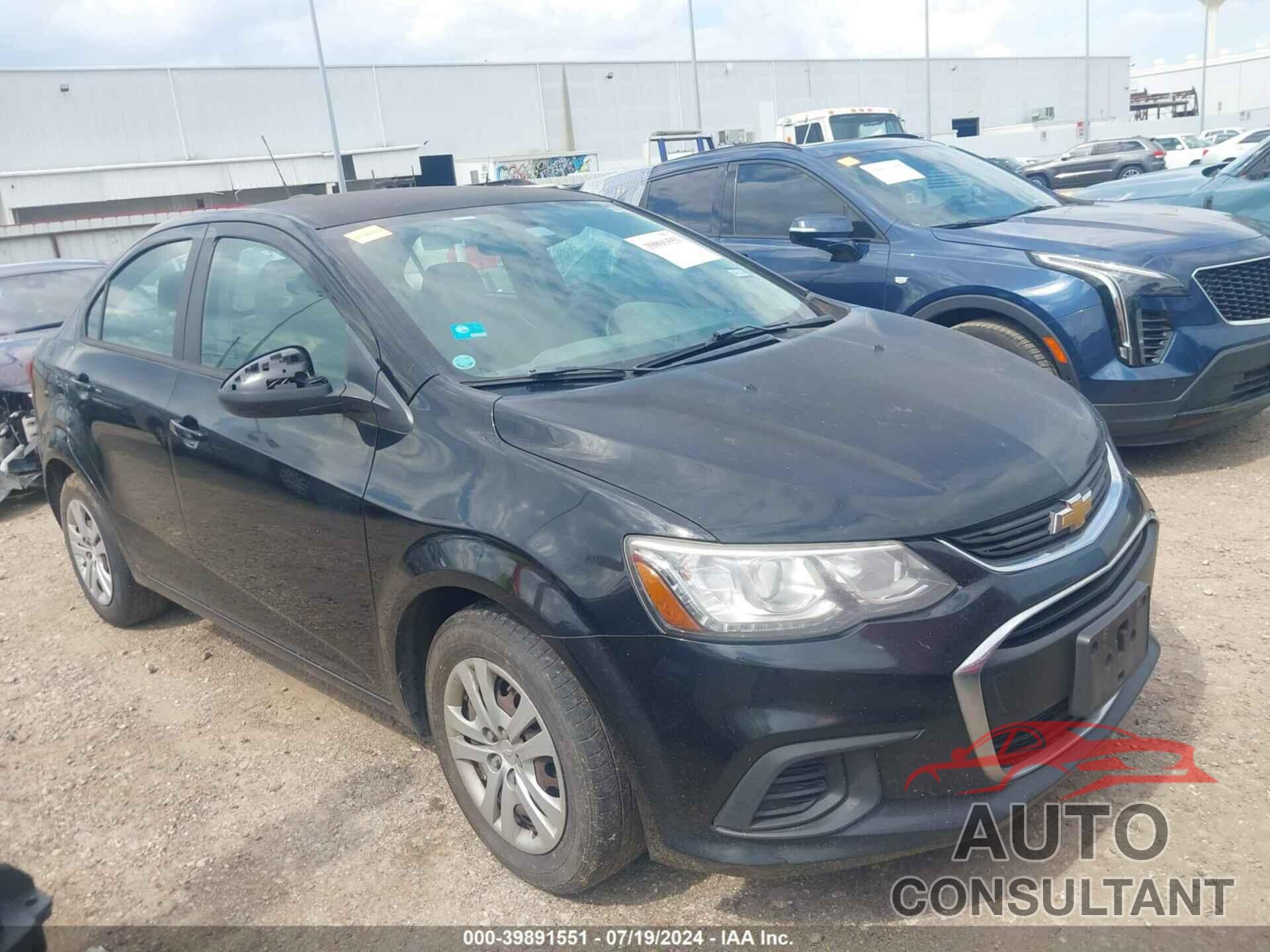 CHEVROLET SONIC 2017 - 1G1JB5SH1H4145642