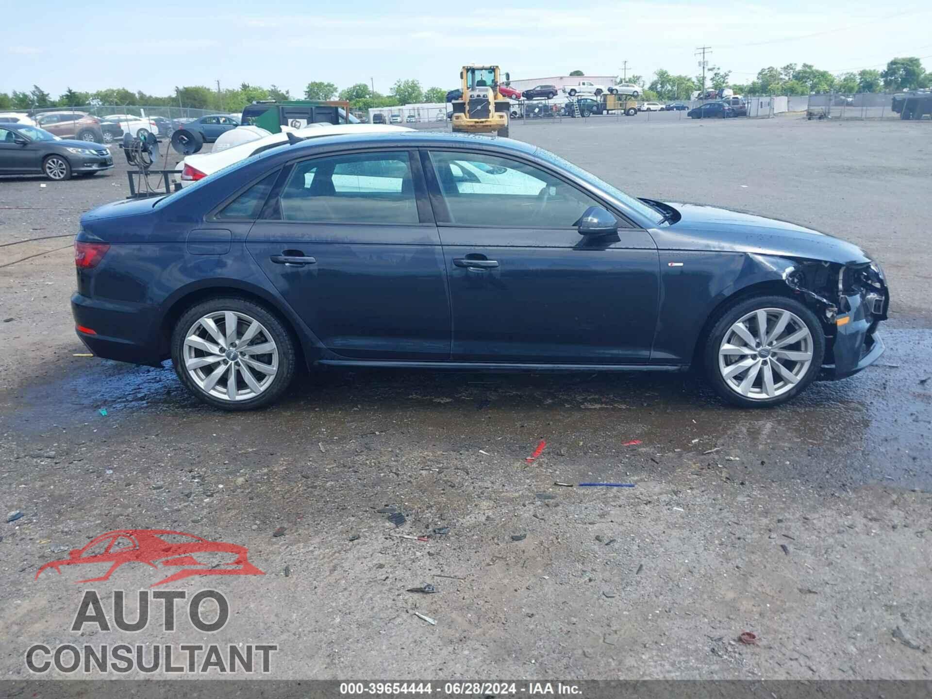 AUDI A4 2018 - WAUDNAF40JA031812