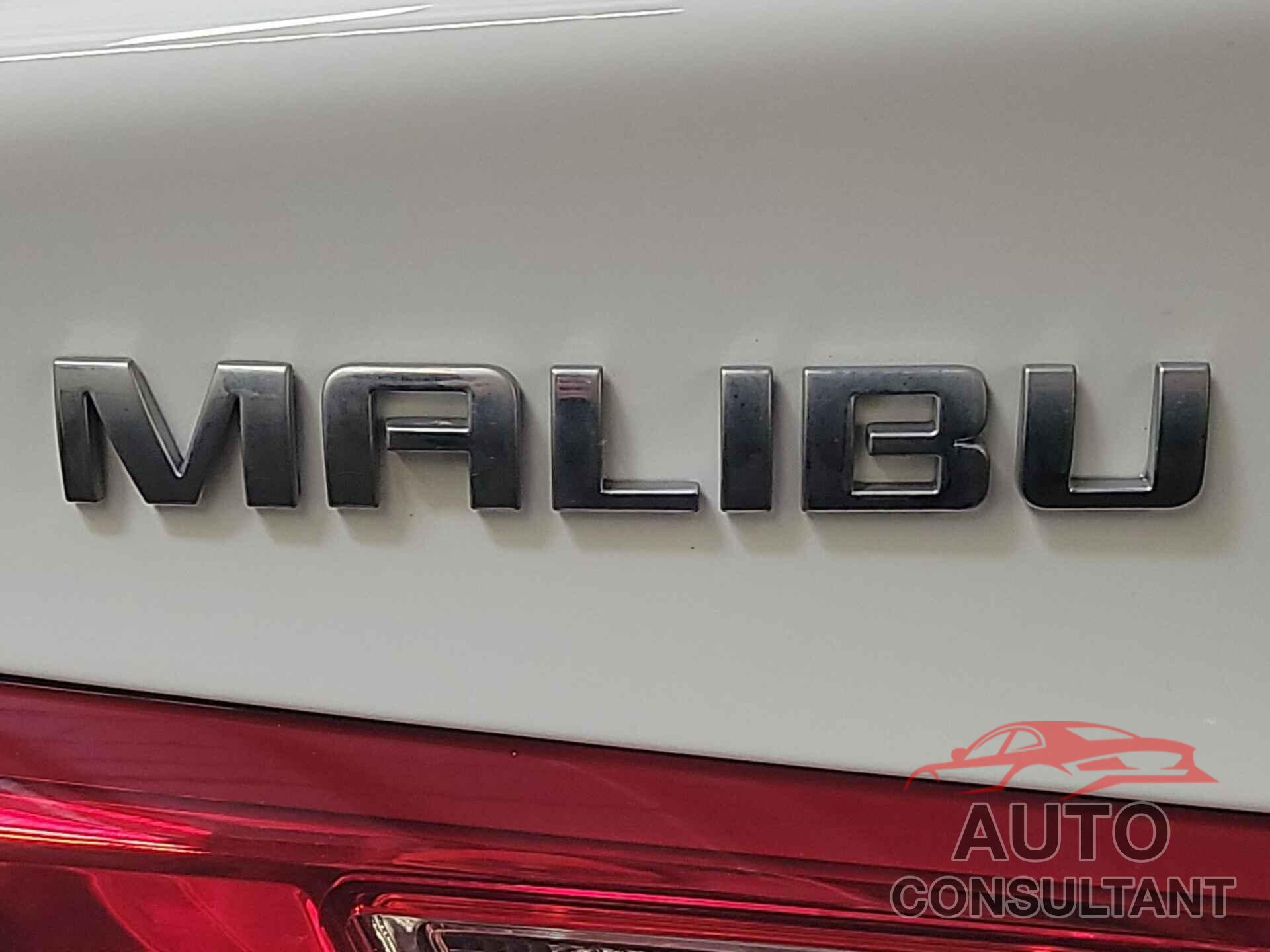 CHEVROLET MALIBU 2020 - 1G1ZC5ST8LF147390