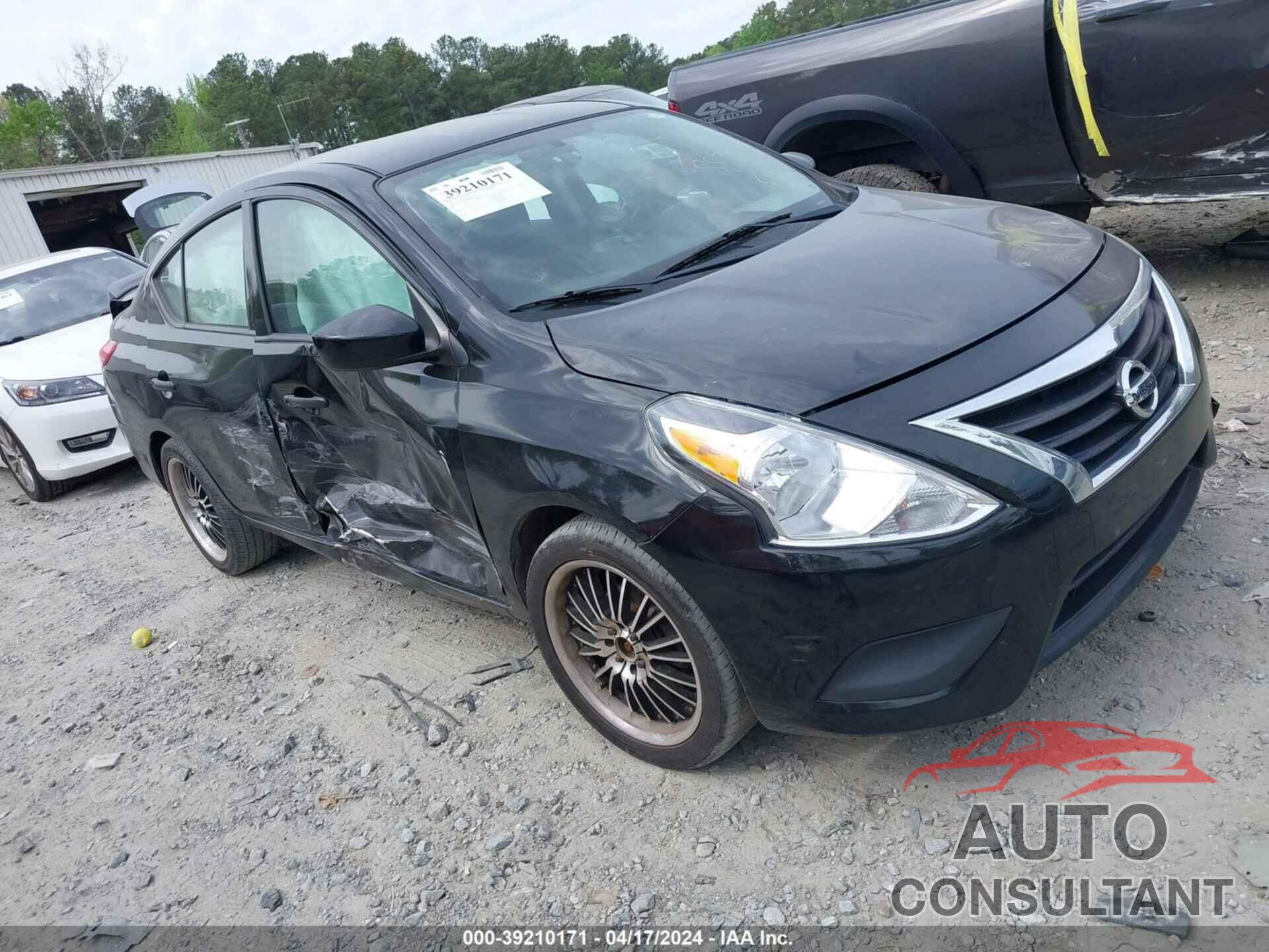 NISSAN VERSA 2018 - 3N1CN7AP8JL887289