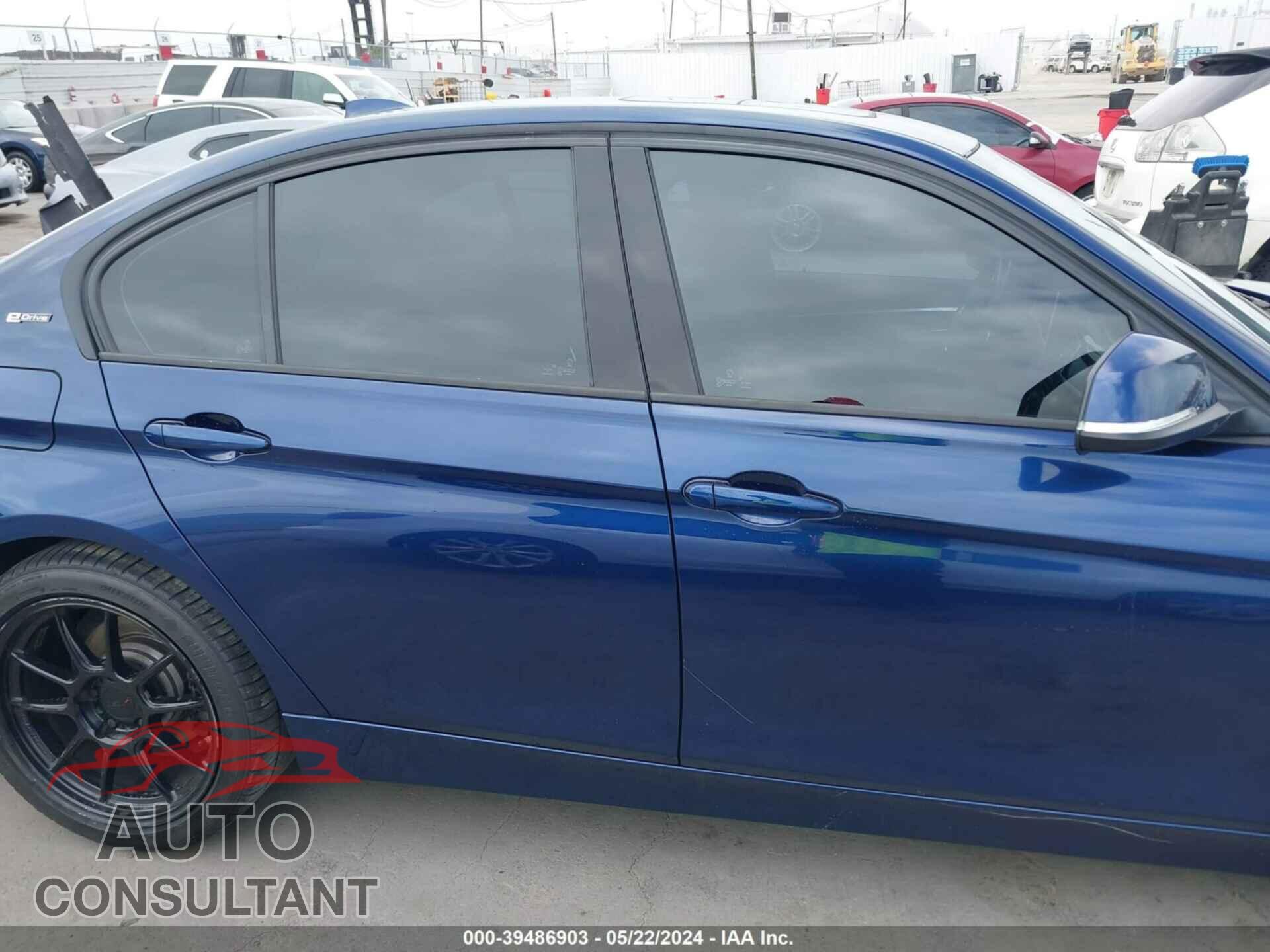 BMW 330E 2018 - WBA8E1C5XJA159487
