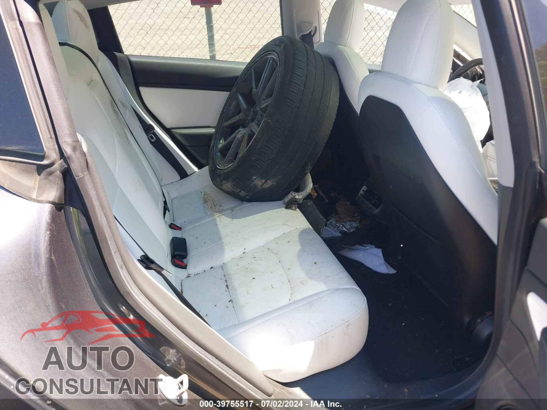 TESLA MODEL 3 2019 - 5YJ3E1EB5KF365843