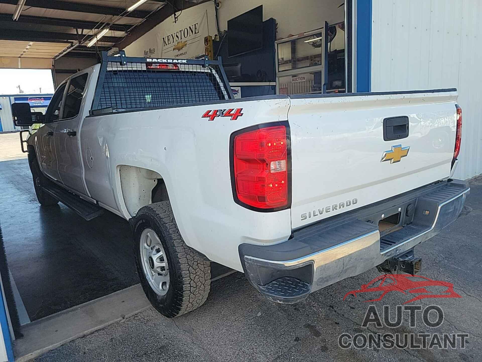 CHEVROLET SILVERADO 2018 - 1GC1KUEG3JF254554