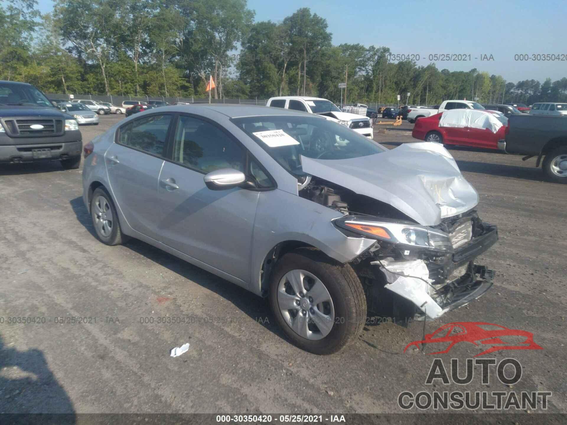 KIA FORTE 2017 - 3KPFK4A74HE108101