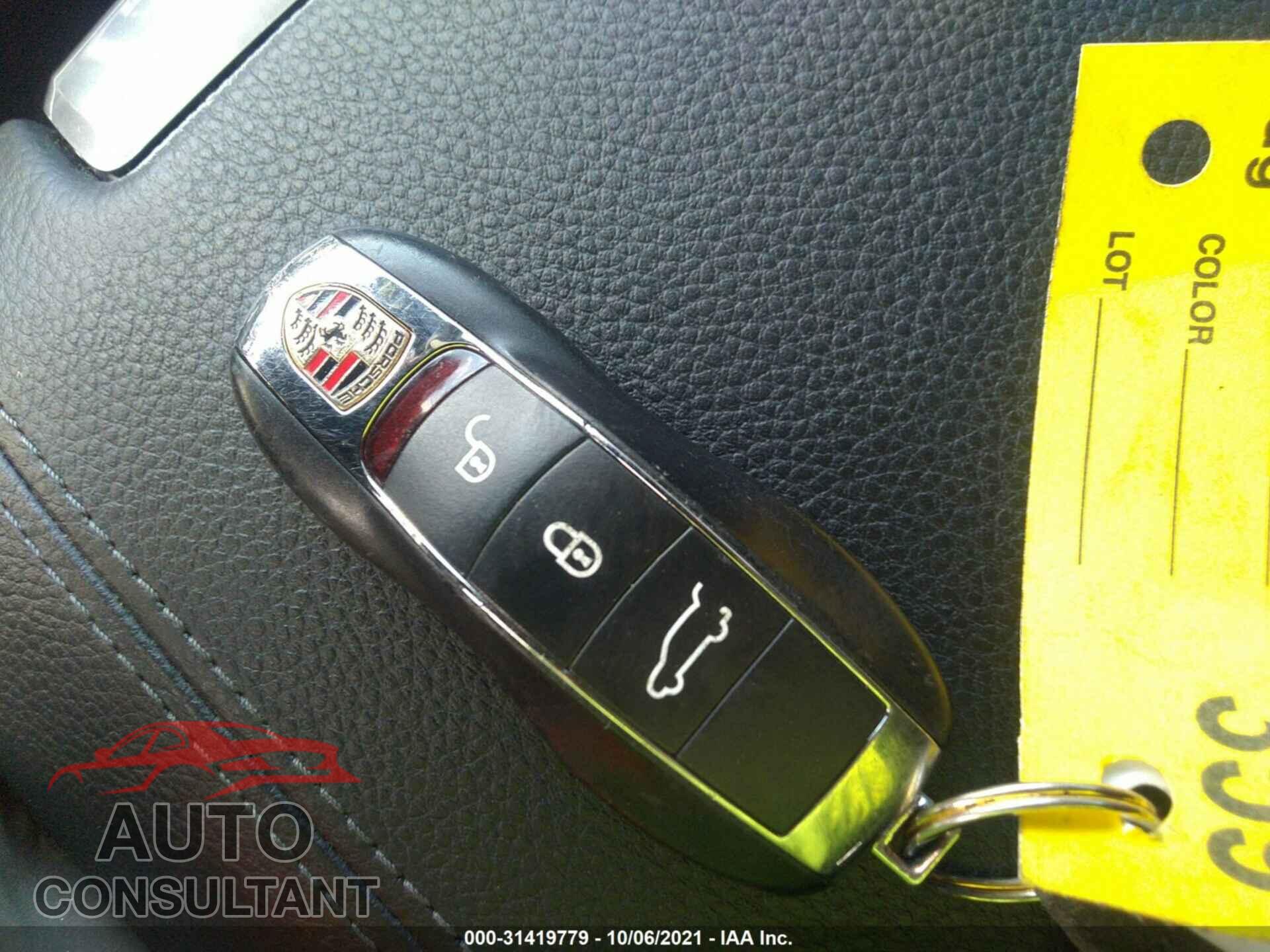 PORSCHE CAYENNE 2016 - WP1AA2A29GLA00471