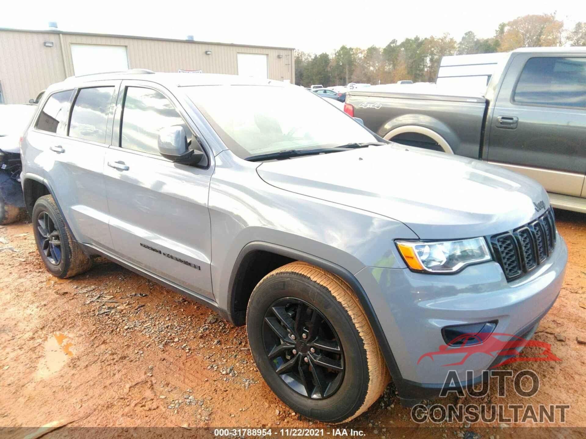 JEEP GRAND CHEROKEE 2018 - 1C4RJEAG8JC443039