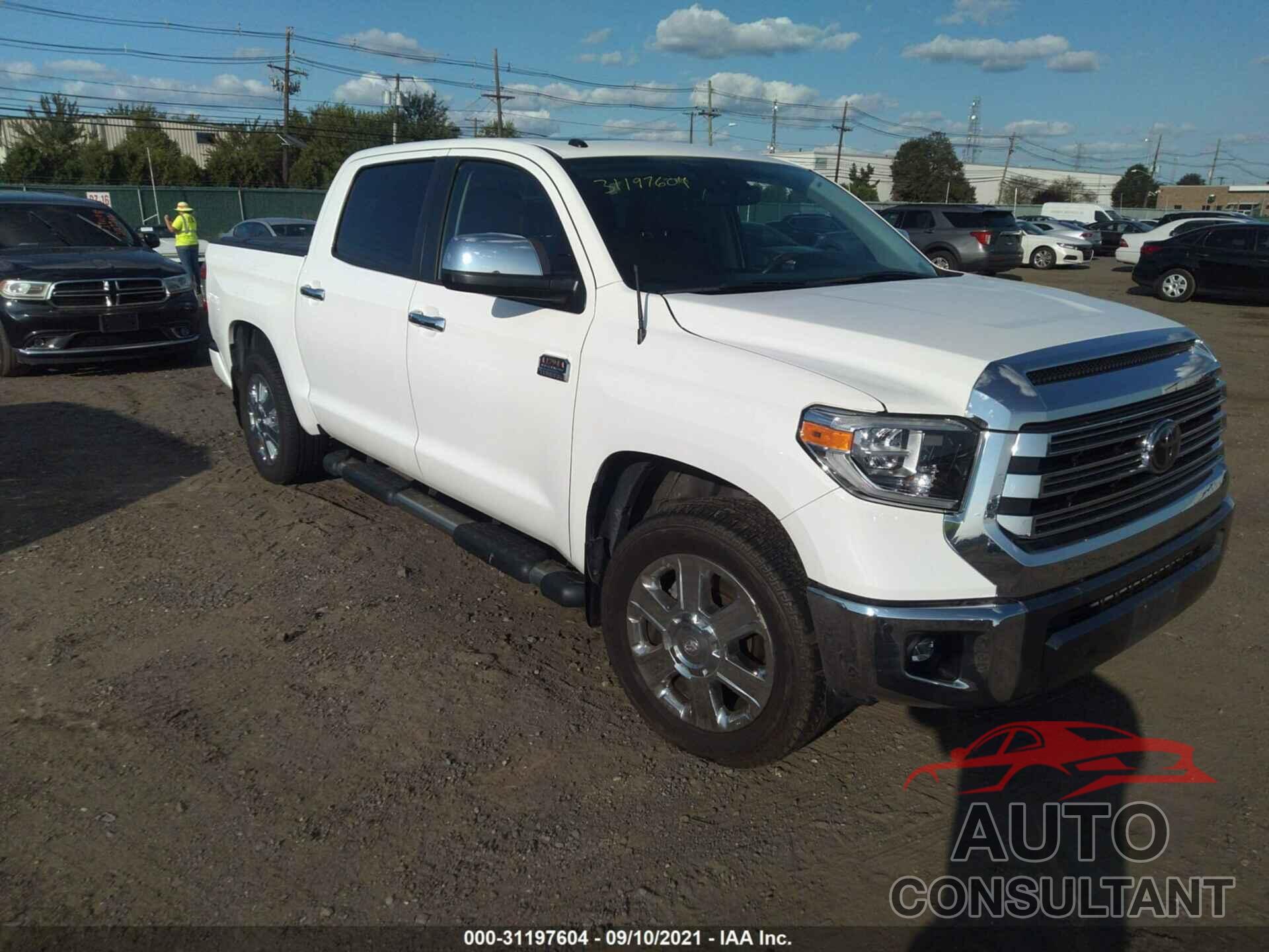 TOYOTA TUNDRA 4WD 2018 - 5TFAY5F13JX739656