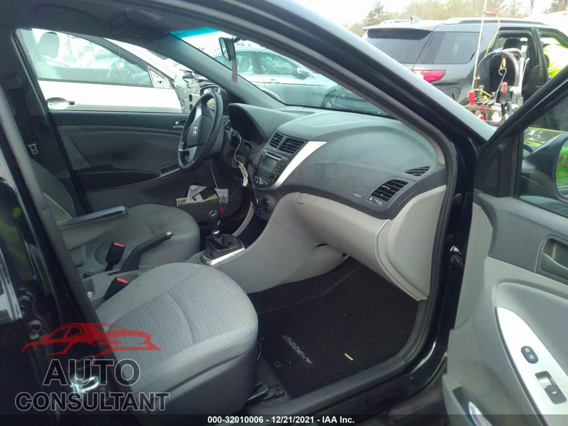 HYUNDAI ACCENT 2017 - KMHCT4AE5HU347328