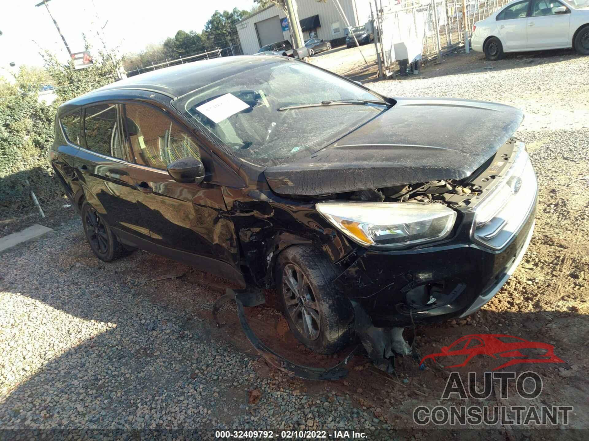 FORD ESCAPE 2017 - 1FMCU0GD0HUA18590