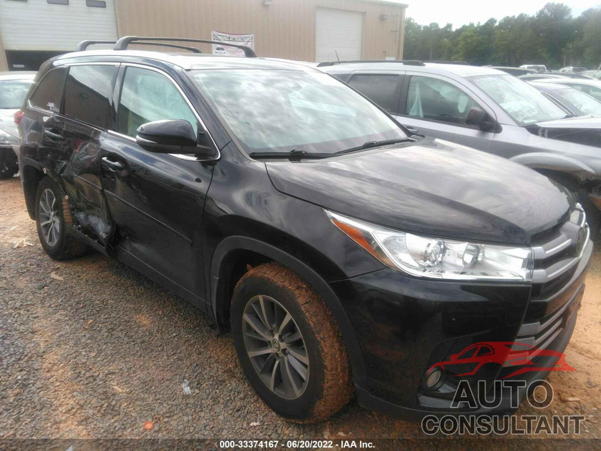 TOYOTA HIGHLANDER 2018 - 5TDJZRFH3JS559021