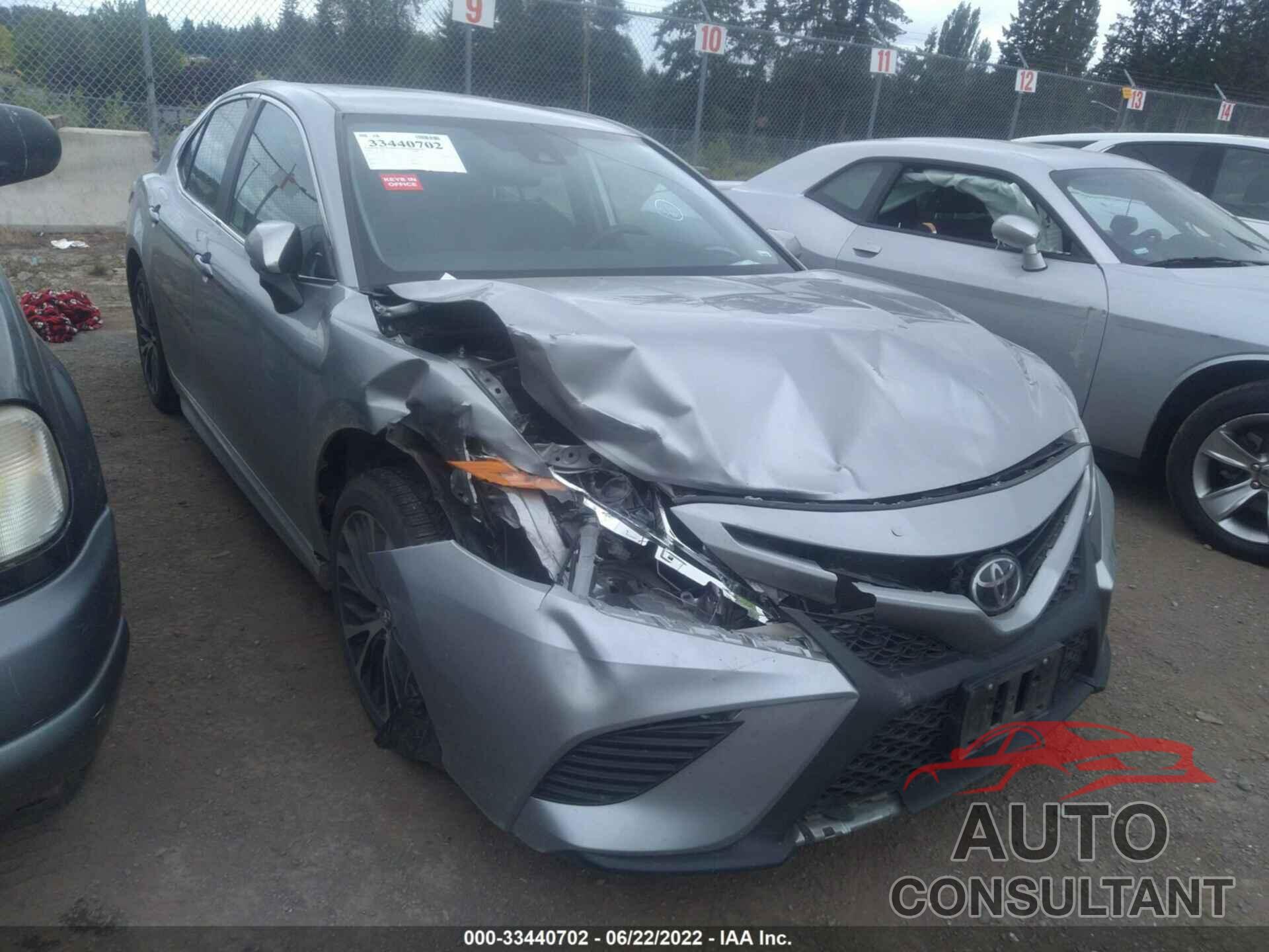 TOYOTA CAMRY 2020 - 4T1G11AK2LU325467