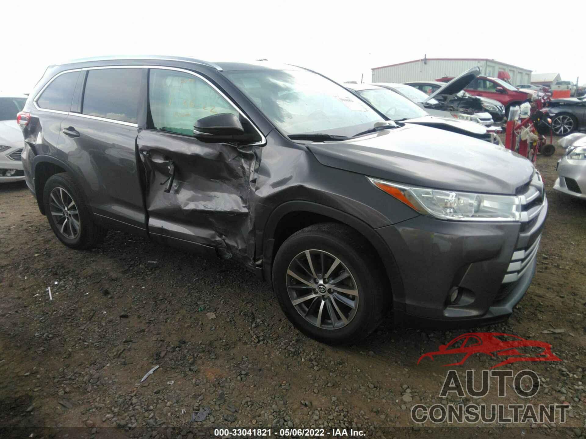 TOYOTA HIGHLANDER 2017 - 5TDKZRFH2HS523318